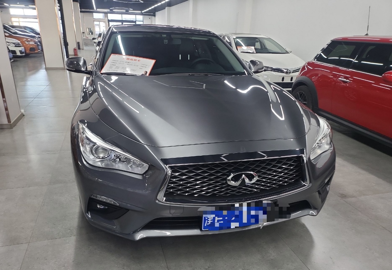 英菲尼迪Q50L 2021款 2.0T 舒适版