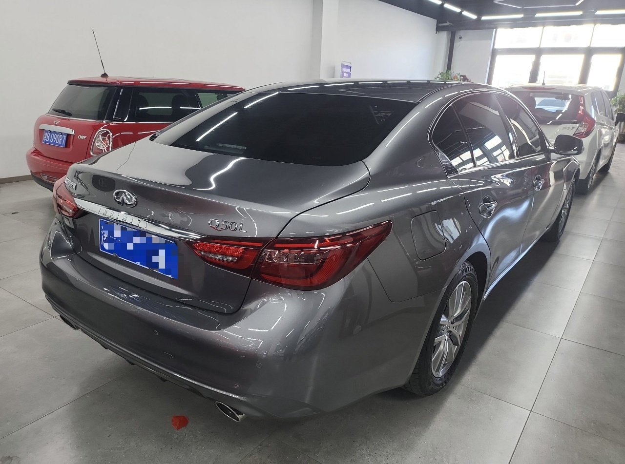 英菲尼迪Q50L 2021款 2.0T 舒适版