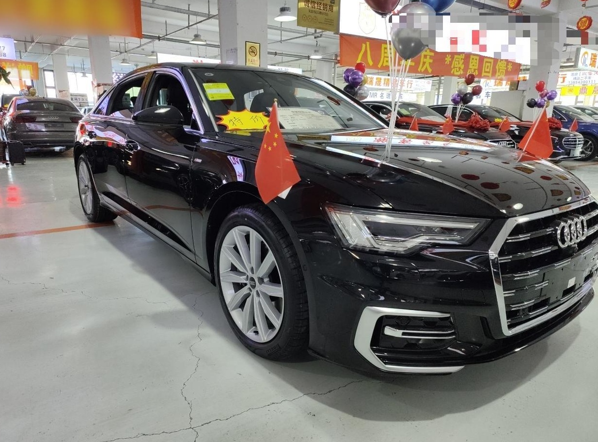 奥迪A6L 2023款 45 TFSI 臻选动感型