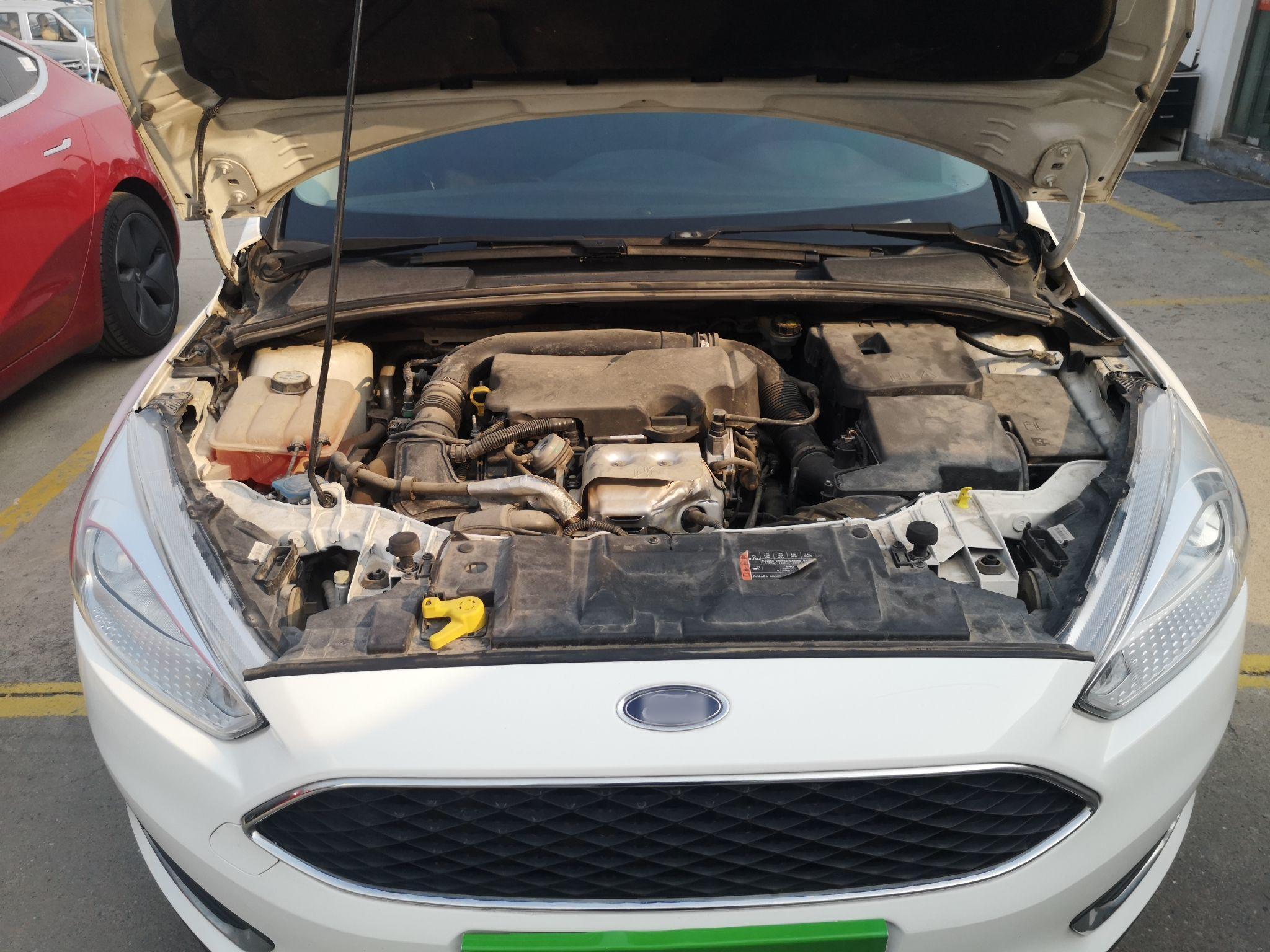 福特 福克斯 2015款 两厢 EcoBoost 125 自动超能风尚型