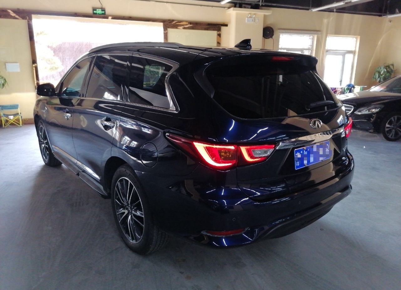 英菲尼迪QX60 2016款 2.5T Hybrid 四驱全能版(进口)