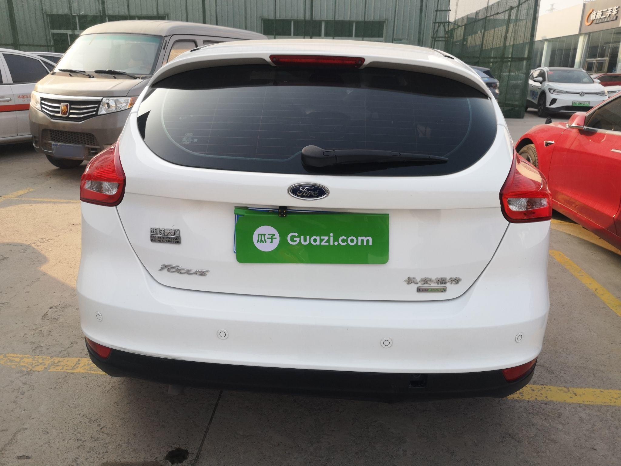 福特 福克斯 2015款 两厢 EcoBoost 125 自动超能风尚型