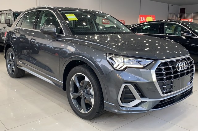 奥迪Q3 2023款 35 TFSI 时尚动感型