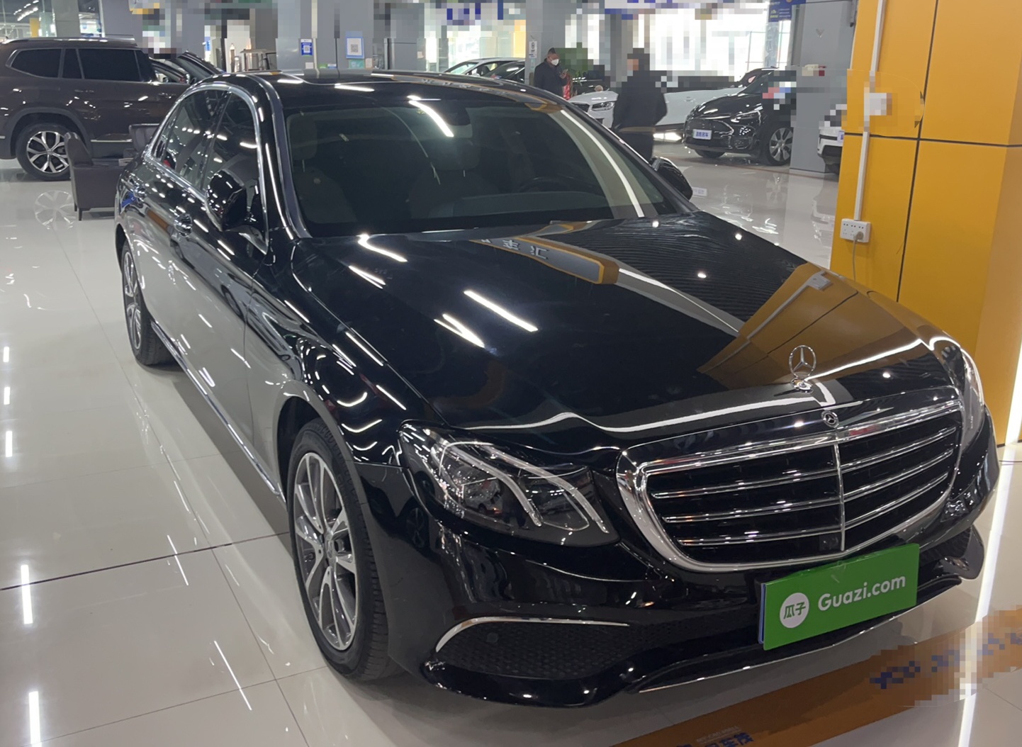 奔驰E级 2019款 E 260 L