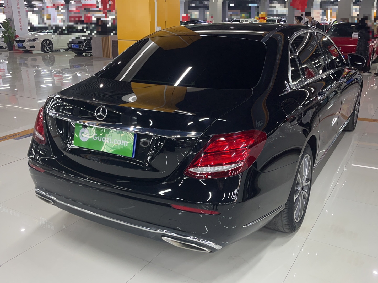 奔驰E级 2019款 E 260 L