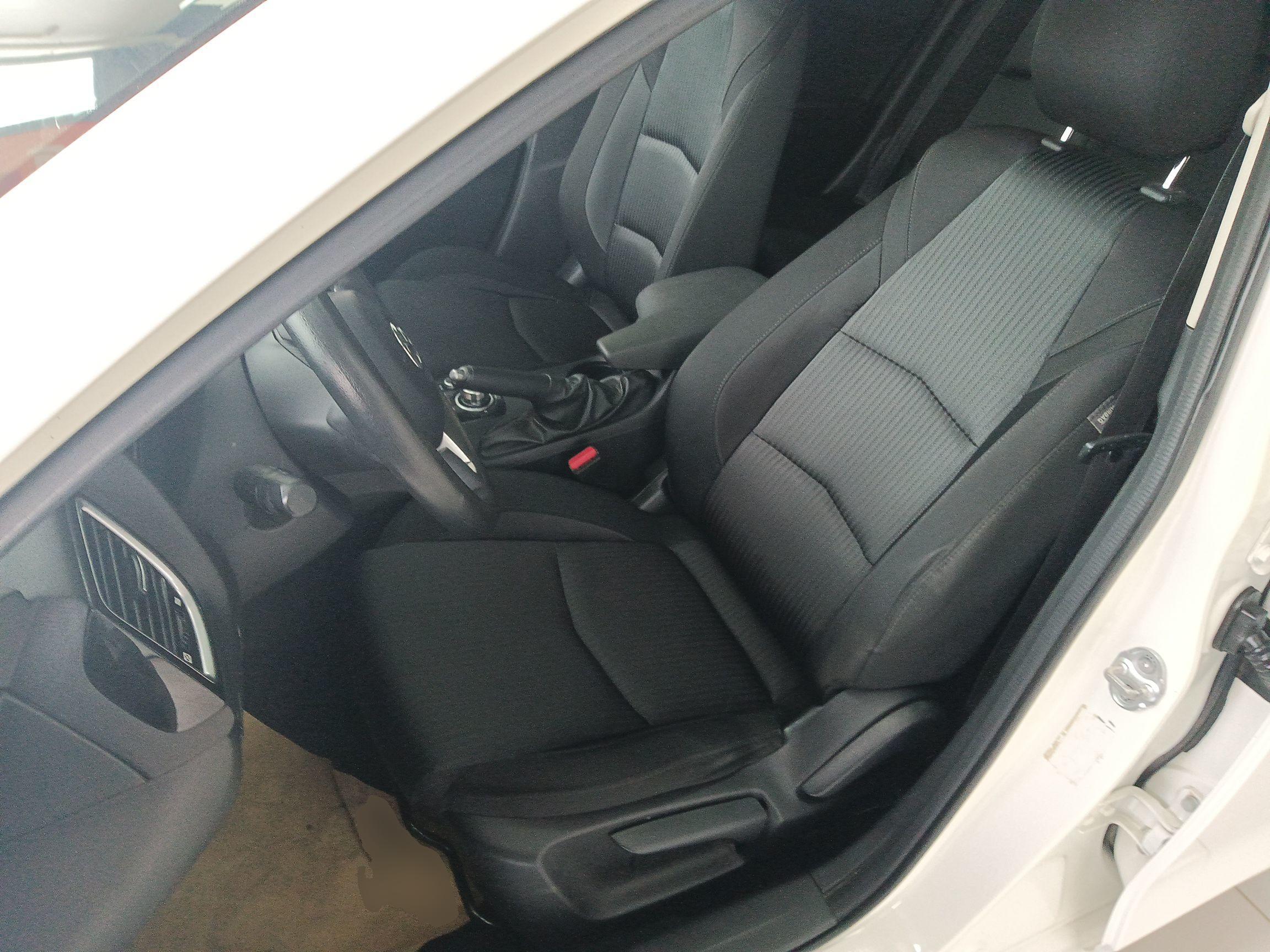 马自达 昂克赛拉 2014款 三厢 1.5L 自动豪华型