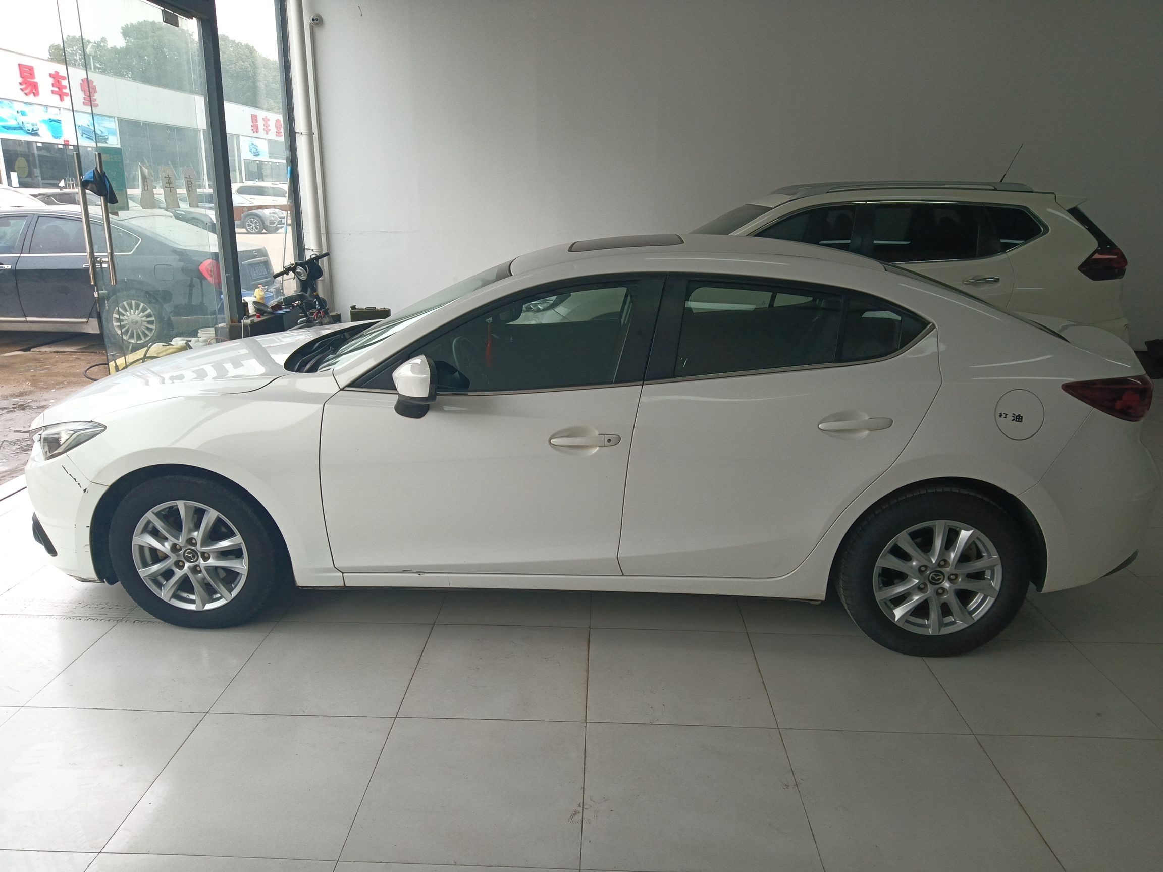 马自达 昂克赛拉 2014款 三厢 1.5L 自动豪华型