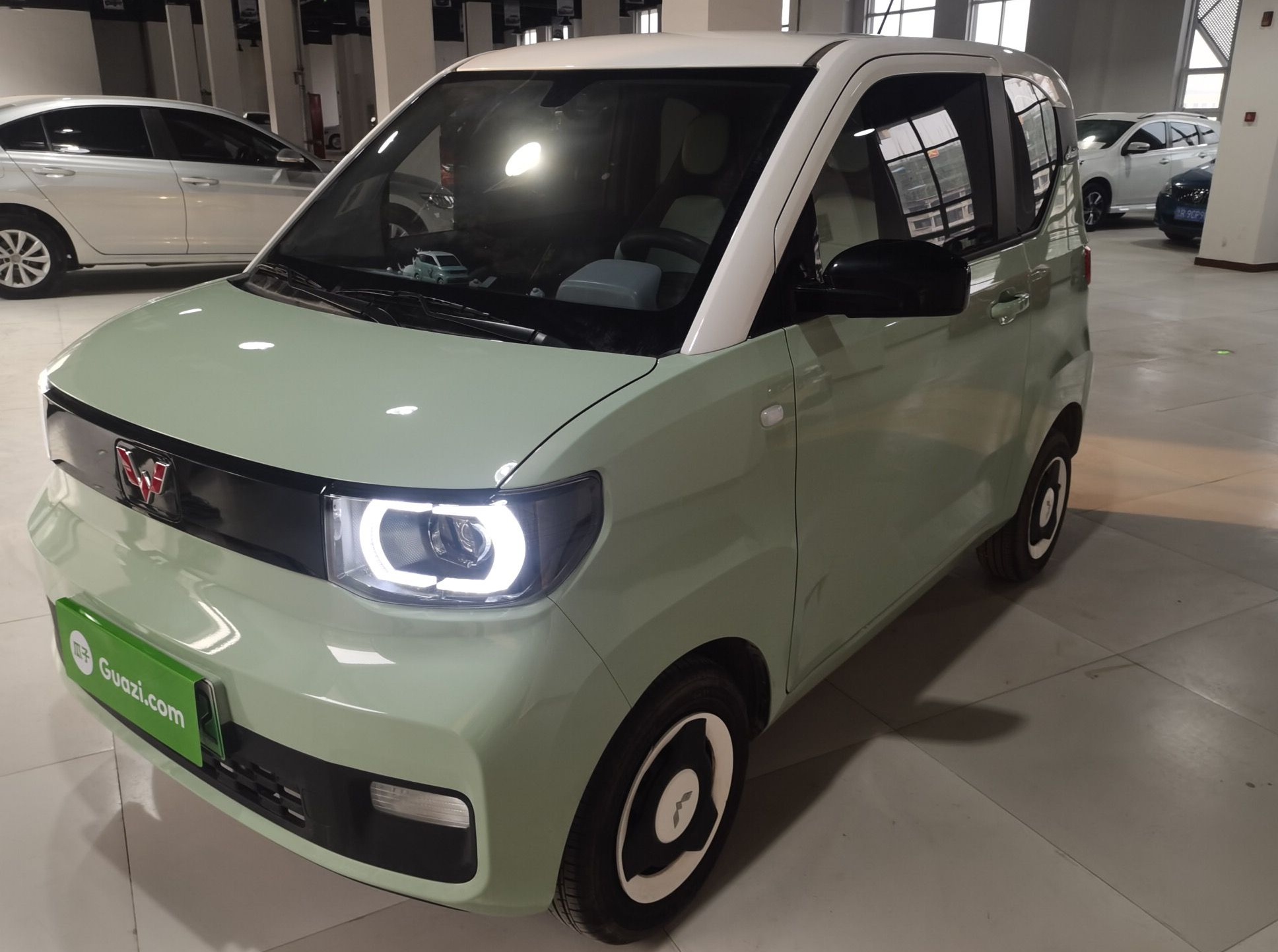 五菱汽车 宏光MINI EV 2021款 马卡龙臻享款 磷酸铁锂