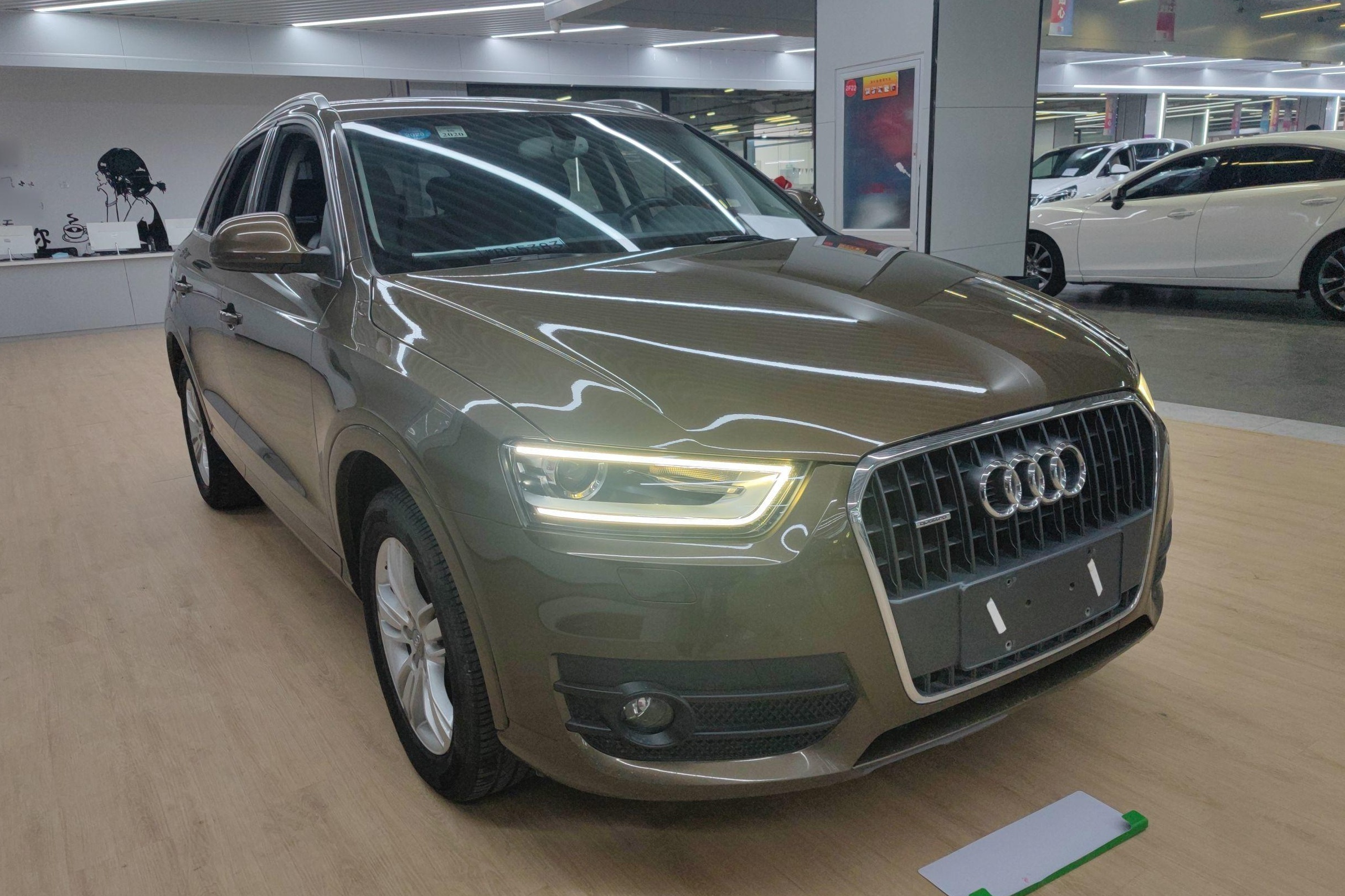 奥迪Q3 2013款 35 TFSI quattro 舒适型