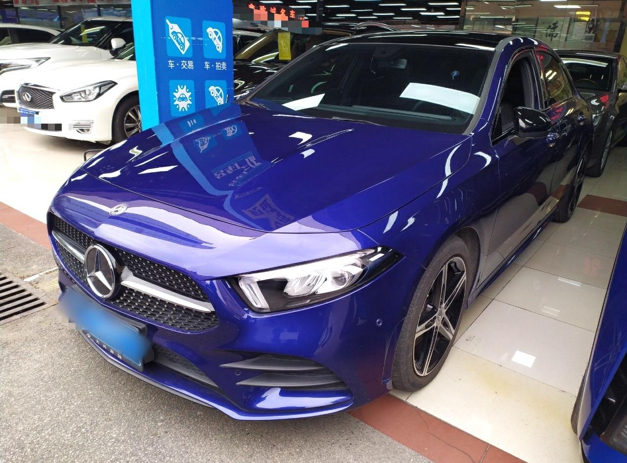 奔驰A级 2020款 A 220 L 4MATIC 运动轿车