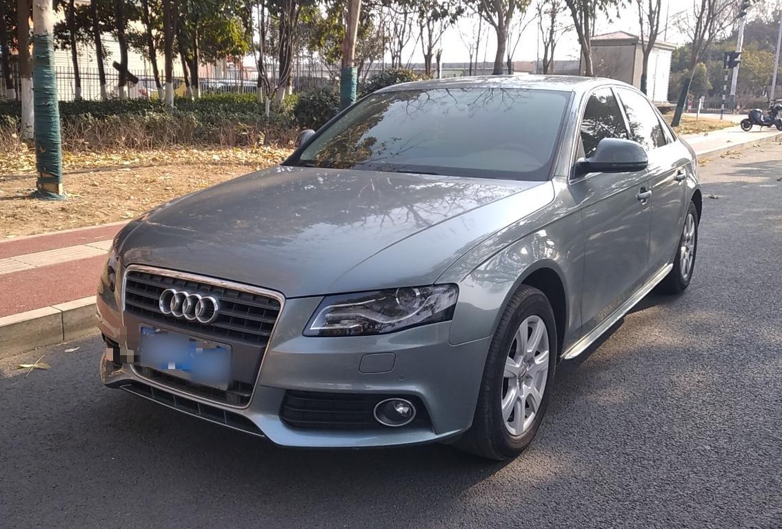 奥迪A4L 2012款 2.0 TFSI 自动标准型