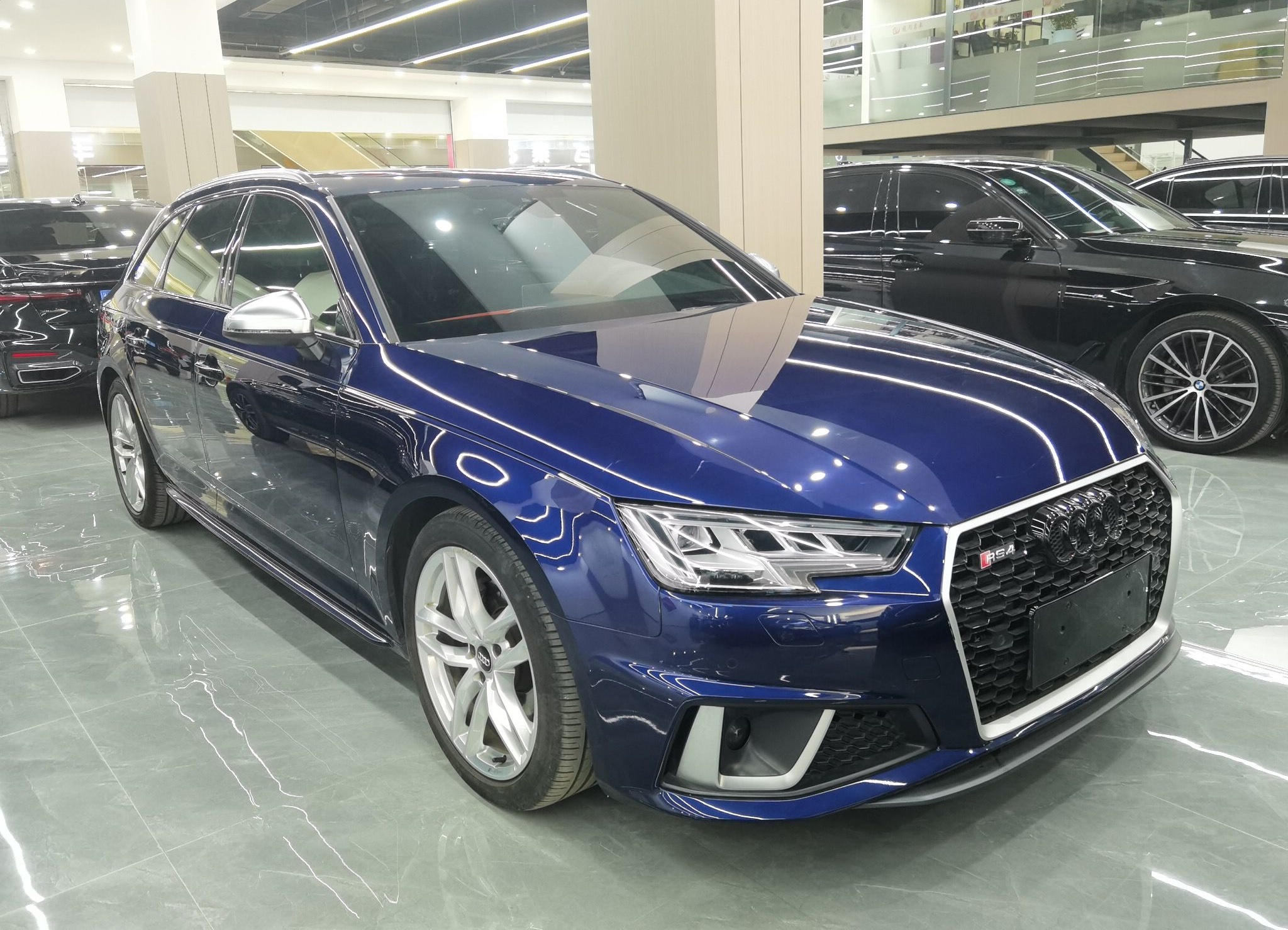 奥迪A4 2020款 Avant 先锋派 40 TFSI 豪华动感型(进口)