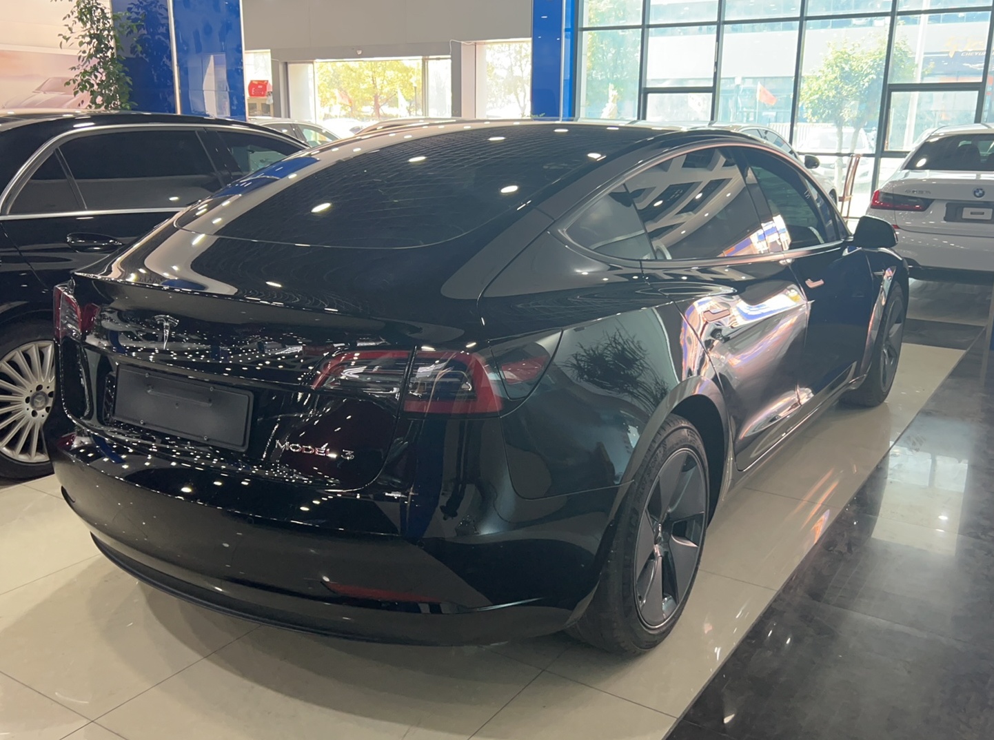 特斯拉 Model 3 2022款 后轮驱动版