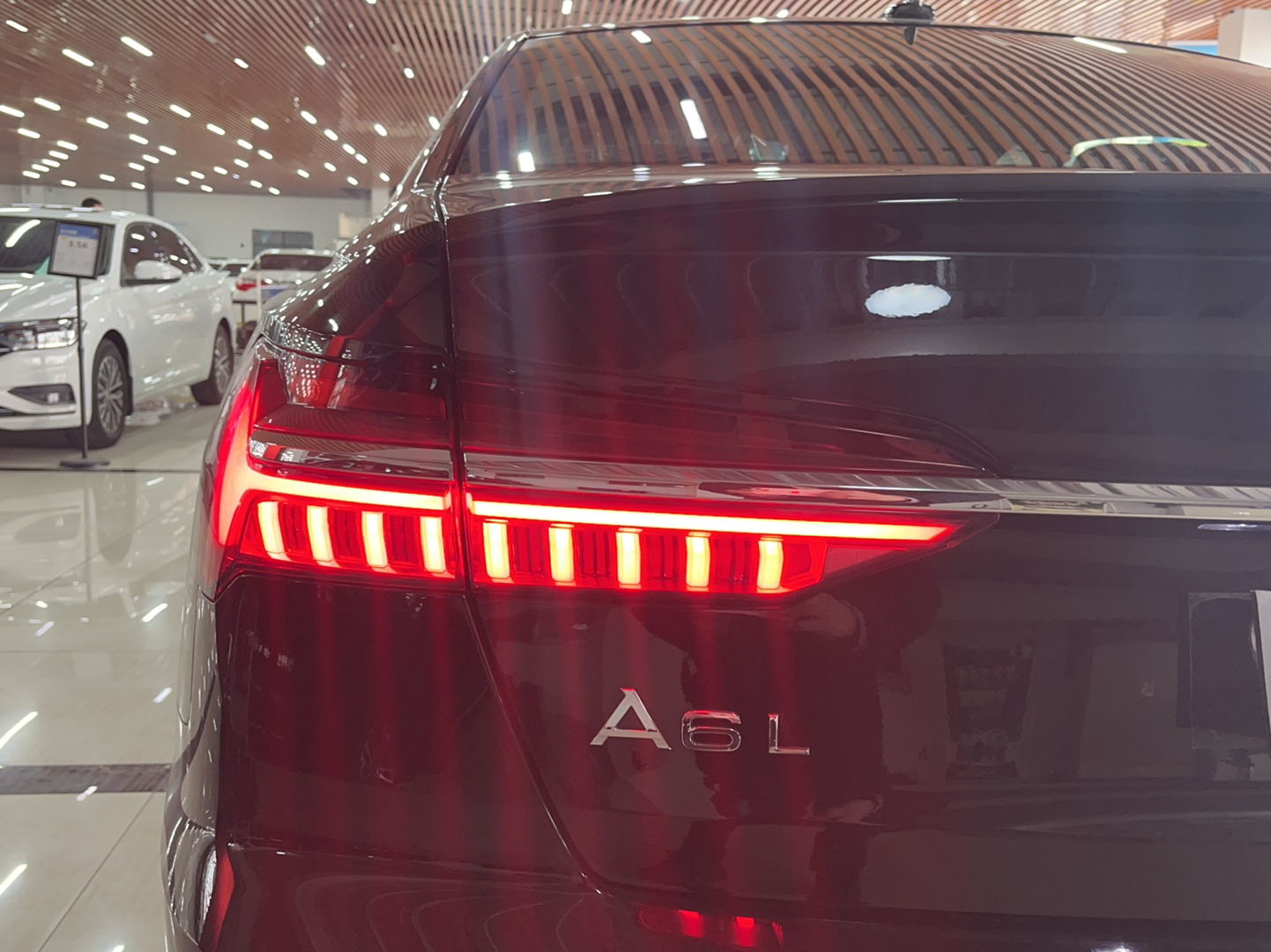 奥迪A6L 2023款 40 TFSI 豪华动感型