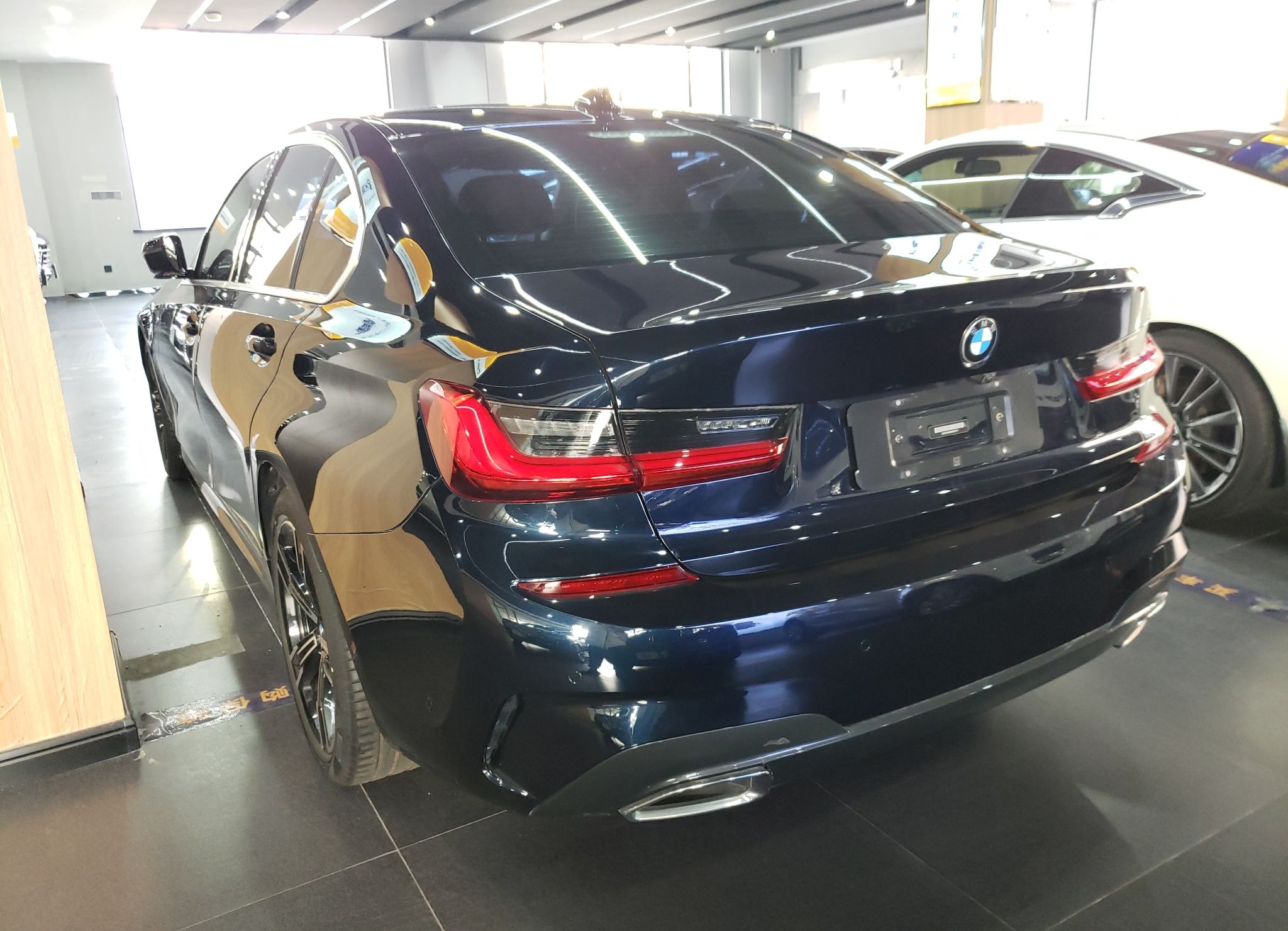 宝马3系 2021款 325i M运动套装