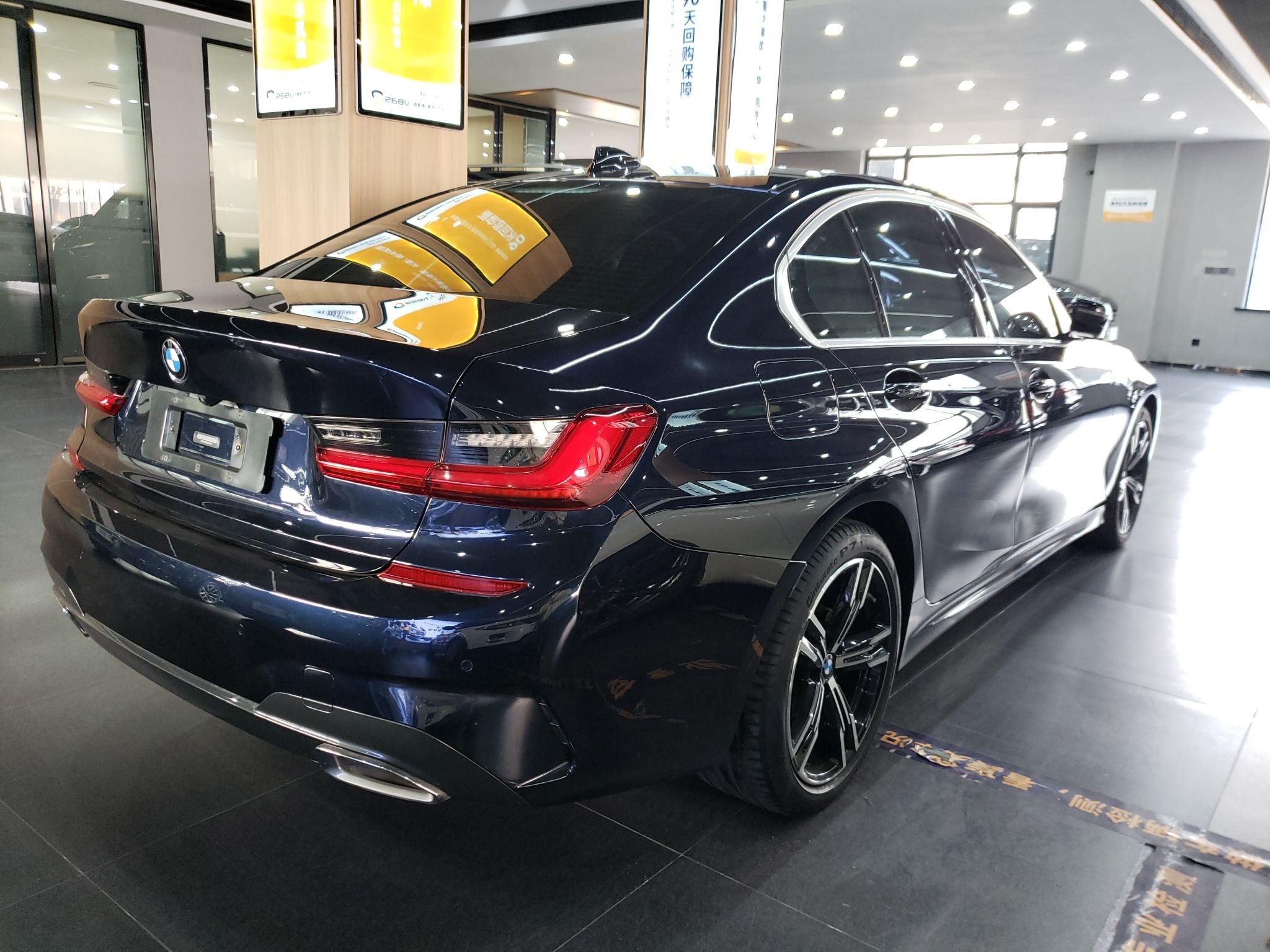 宝马3系 2021款 325i M运动套装