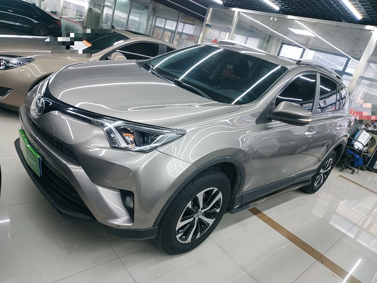 丰田 RAV4 2018款 2.0L CVT两驱风尚X版