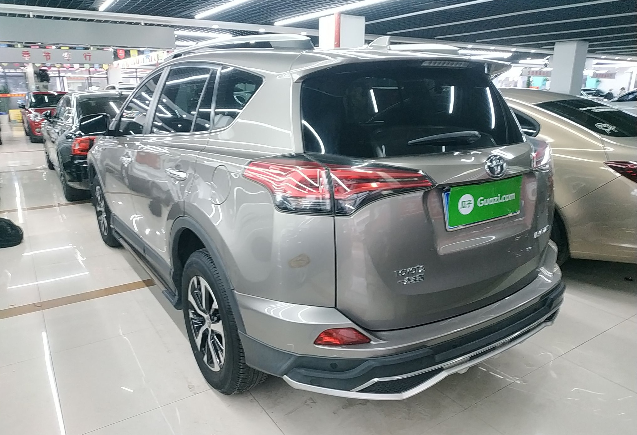 丰田 RAV4 2018款 2.0L CVT两驱风尚X版