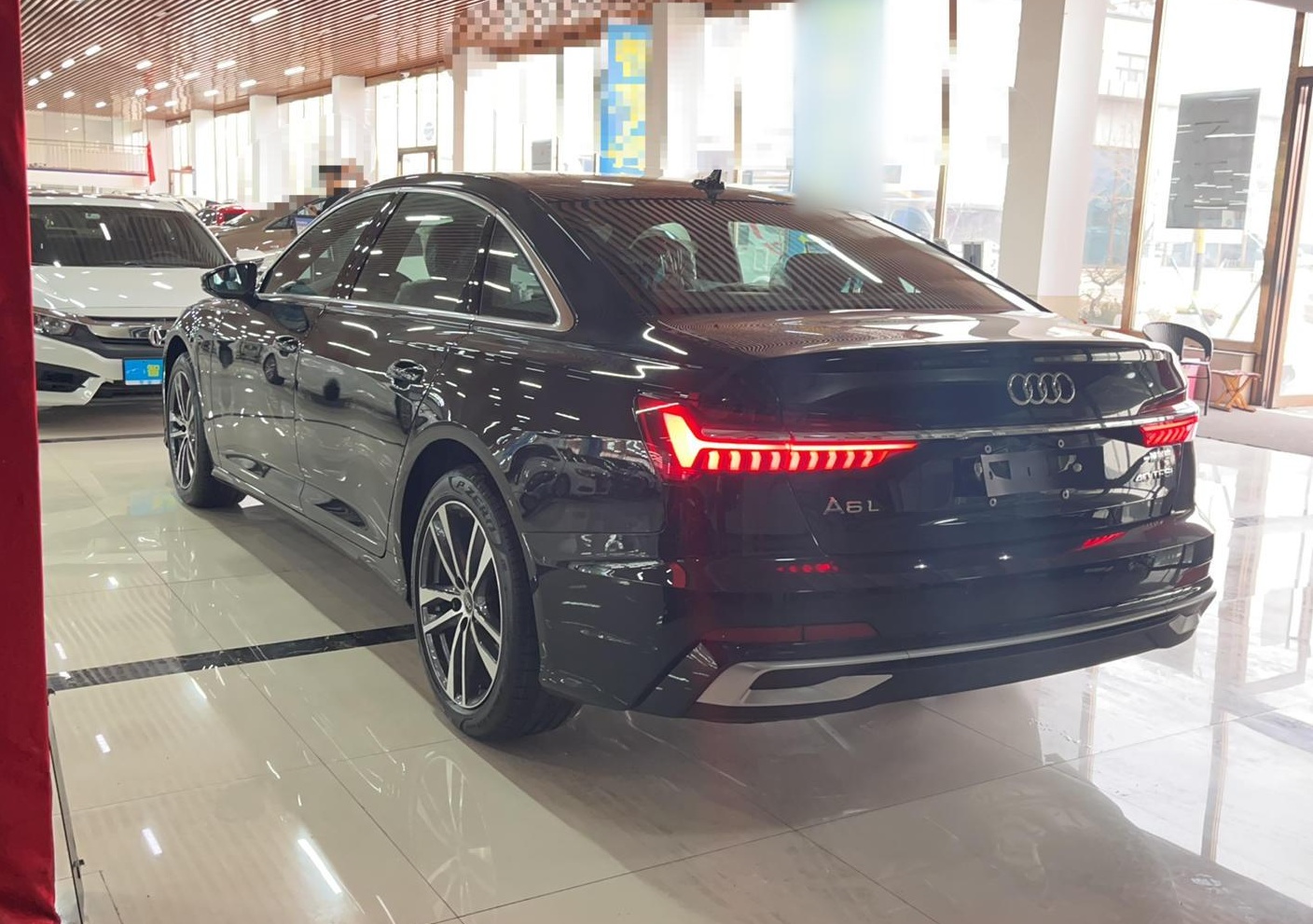 奥迪A6L 2023款 40 TFSI 豪华动感型