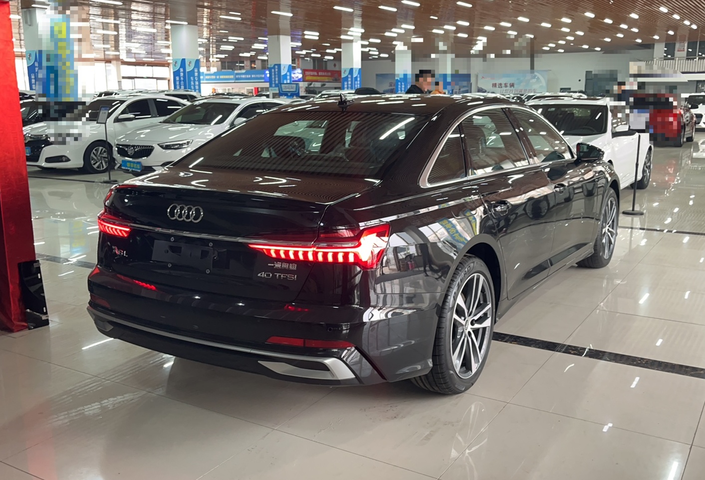 奥迪A6L 2023款 40 TFSI 豪华动感型