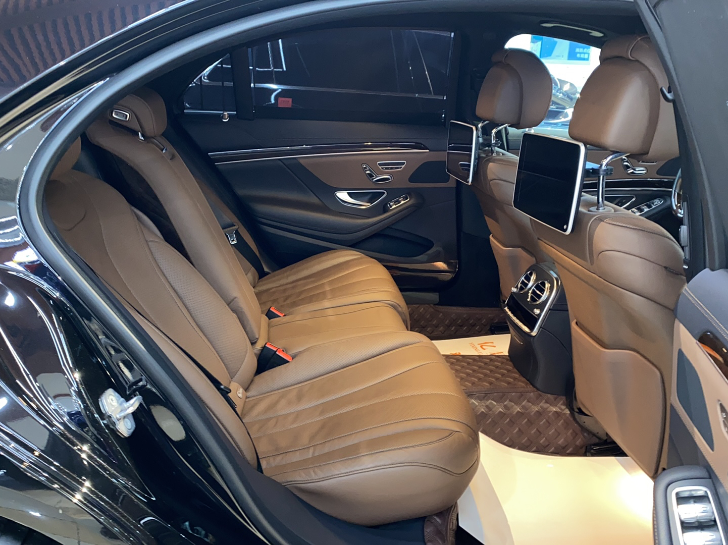 奔驰S级 2019款 S 350 L 尊贵型 臻藏版(进口)