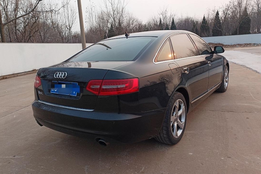 奥迪A6L 2011款 3.0 TFSI quattro 豪华型