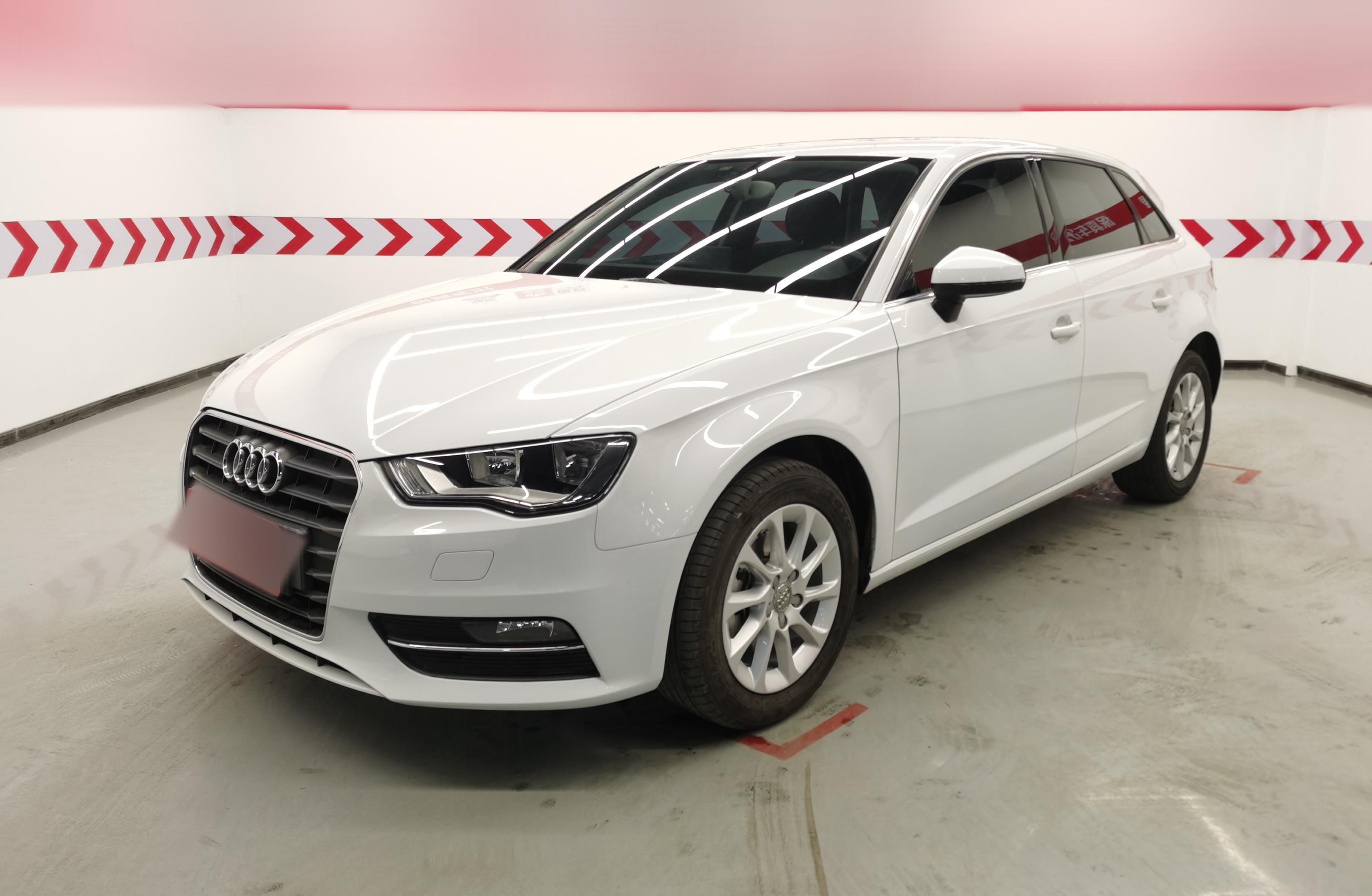 奥迪A3 2014款 Sportback 35 TFSI 自动进取型