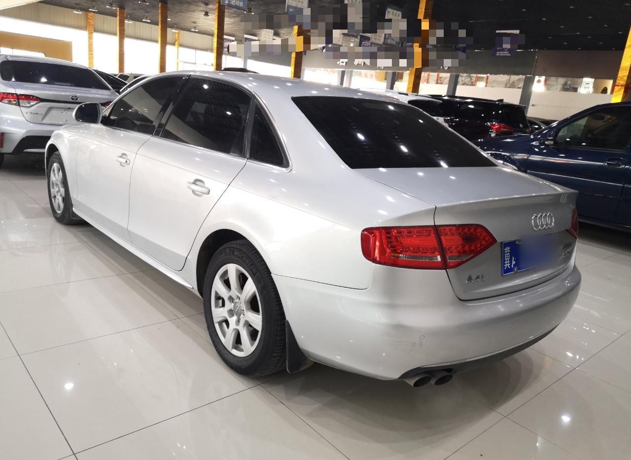 奥迪A4L 2012款 2.0 TFSI 自动标准型