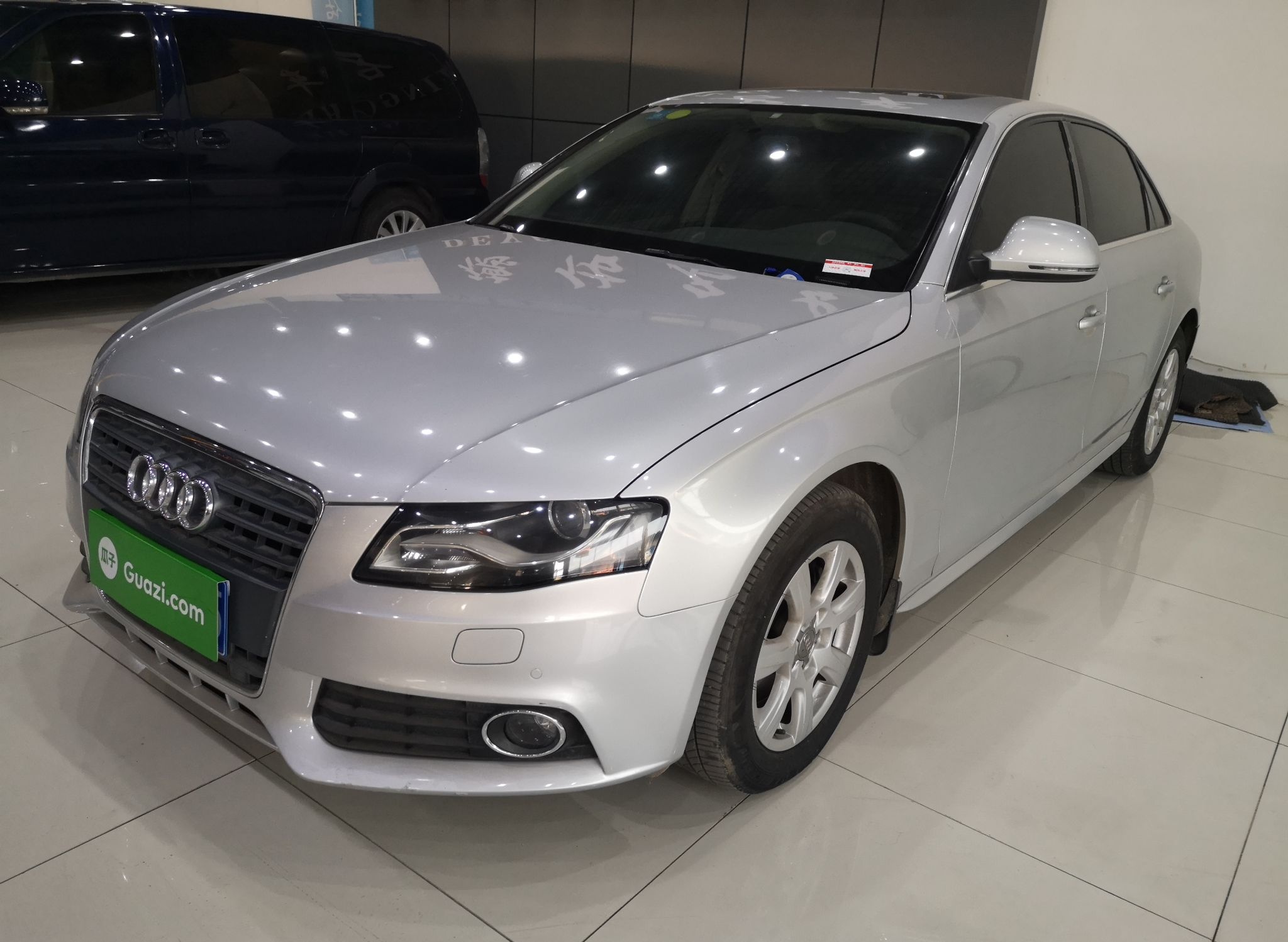 奥迪A4L 2012款 2.0 TFSI 自动标准型