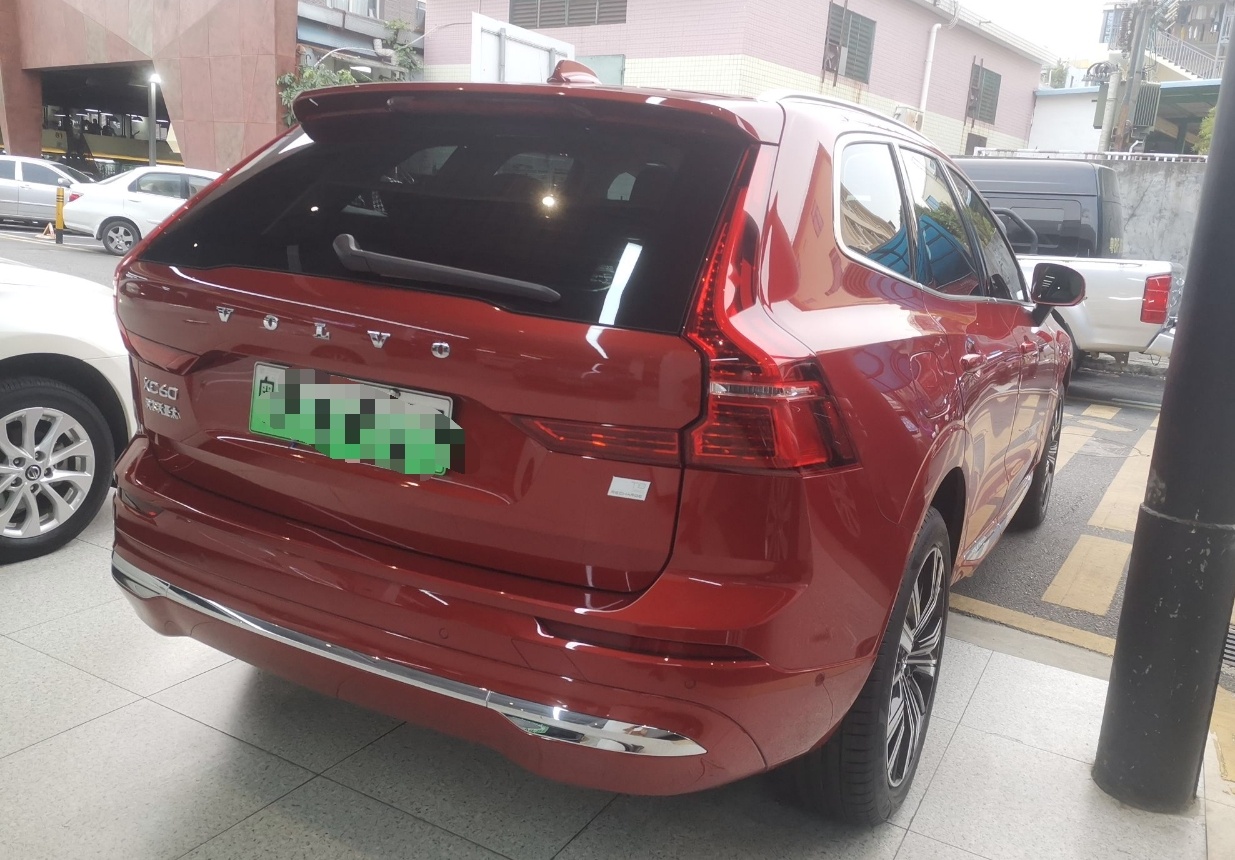 沃尔沃XC60新能源 2022款 T8 插电混动 四驱智远豪华版