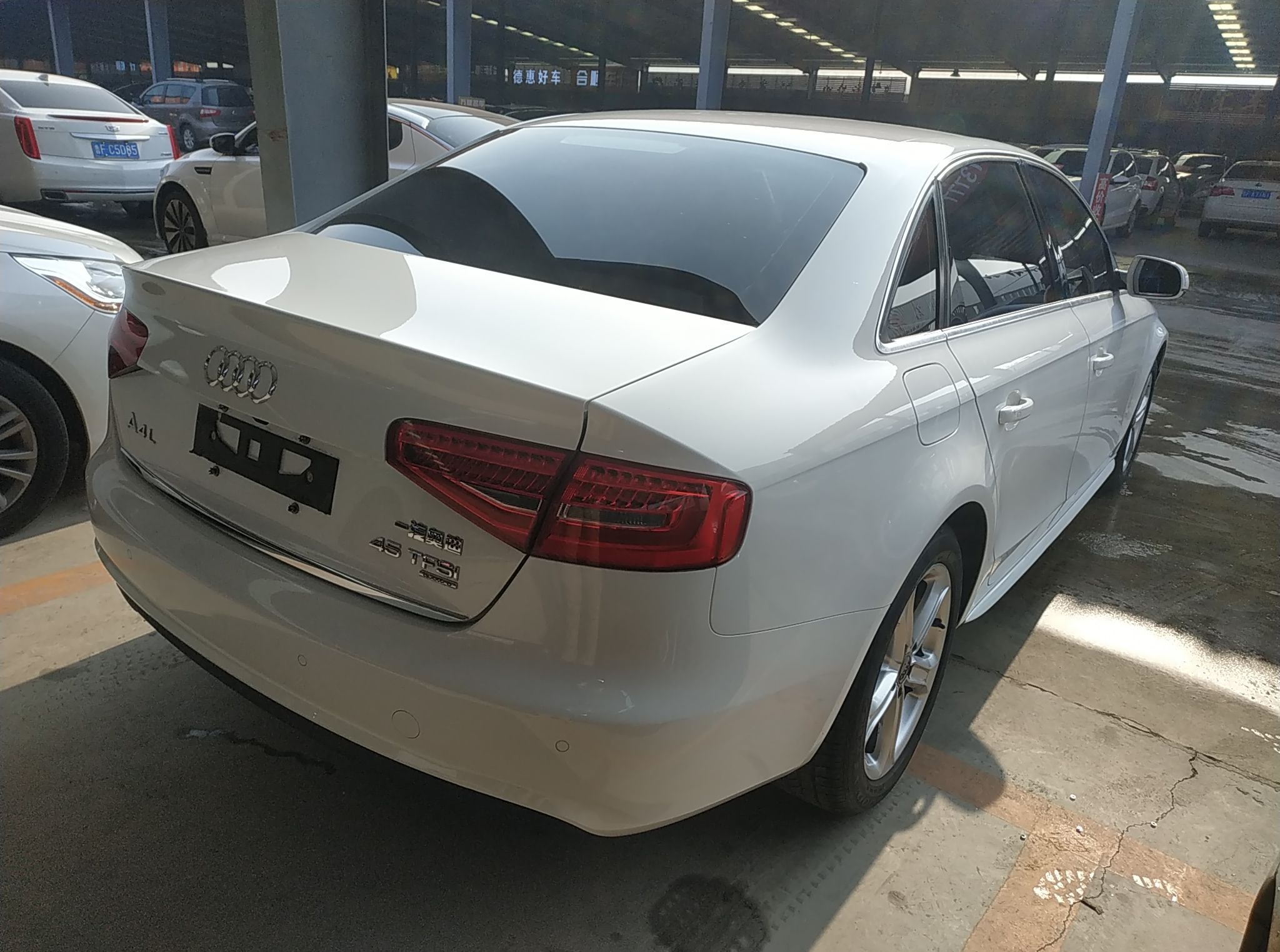 奥迪A4L 2015款 45 TFSI quattro个性运动型