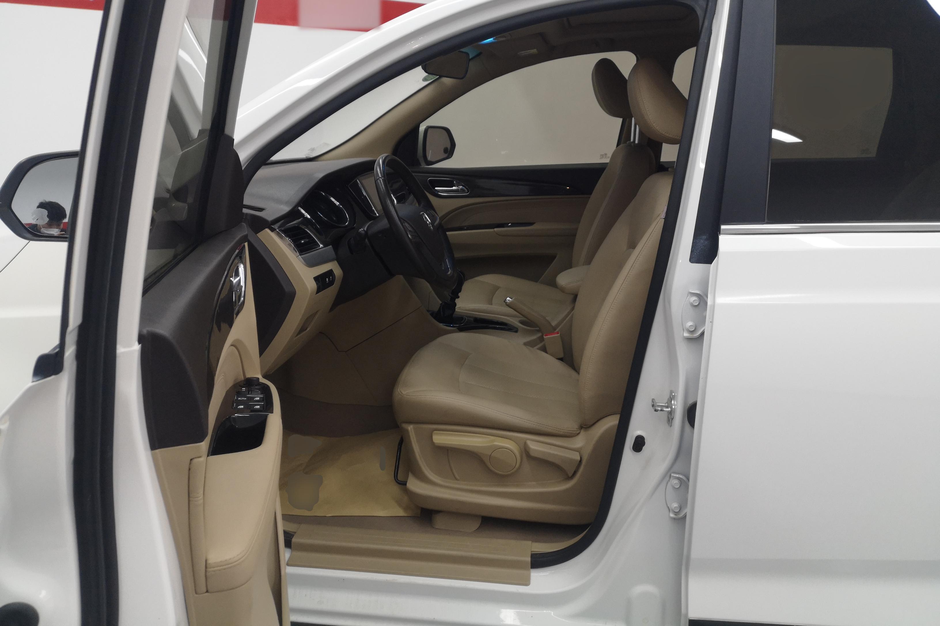 宝骏730 2016款 1.8L 手动豪华型 7座