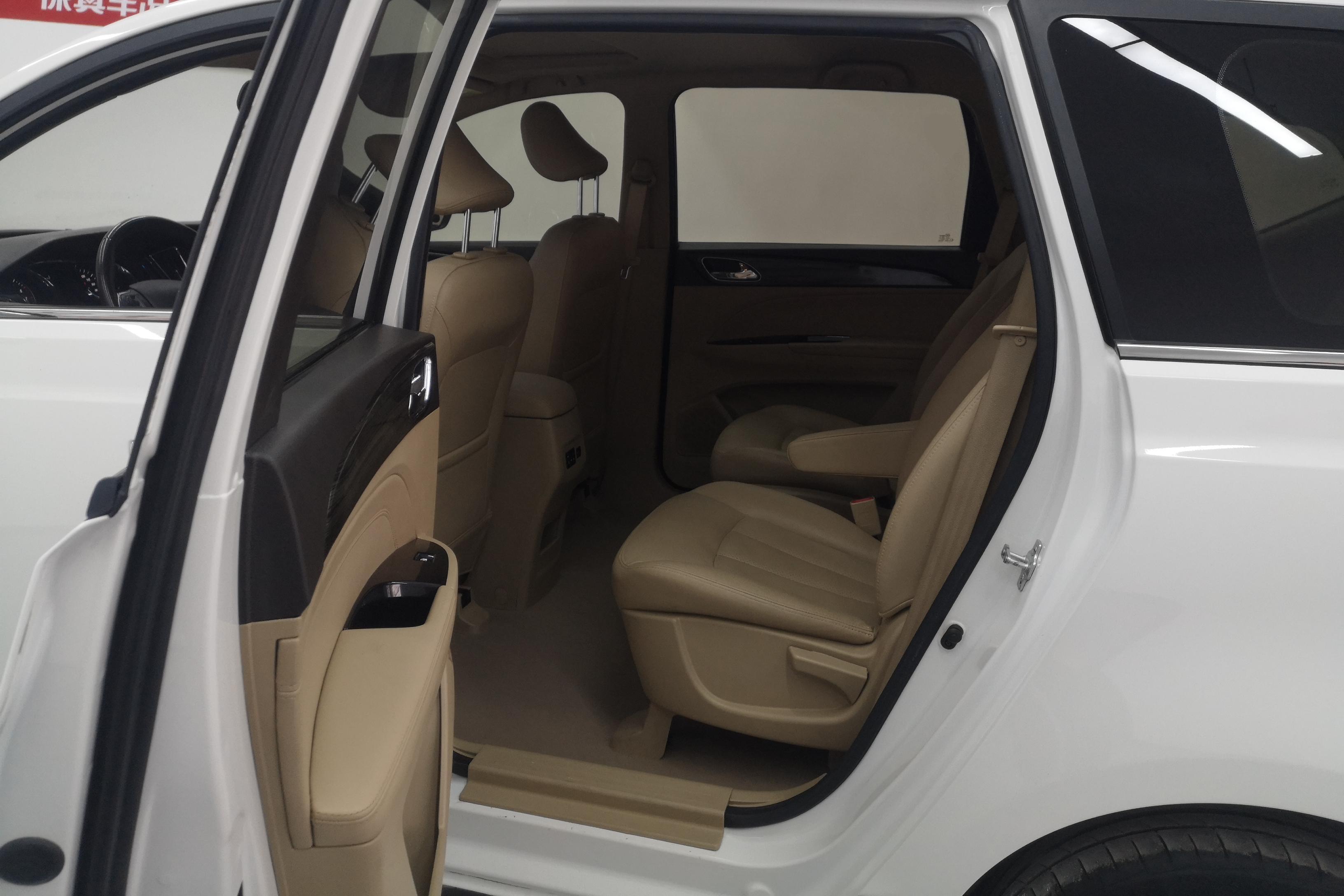 宝骏730 2016款 1.8L 手动豪华型 7座