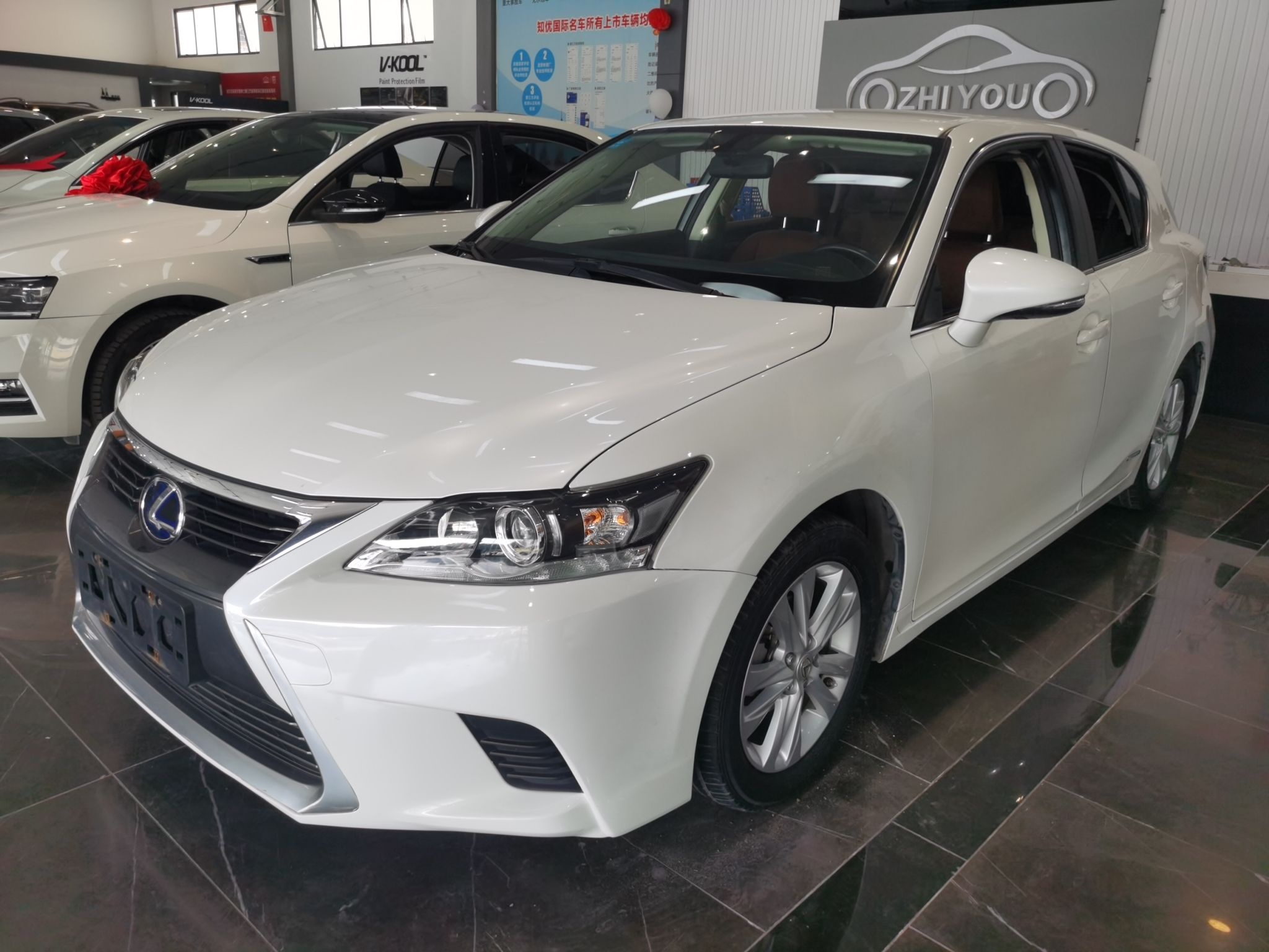 雷克萨斯CT 2014款 CT200h 精英版 单色