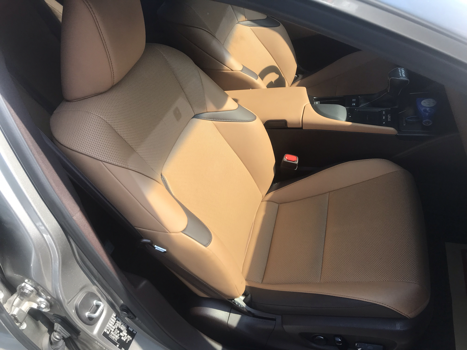 雷克萨斯ES 2020款 300h 臻享版