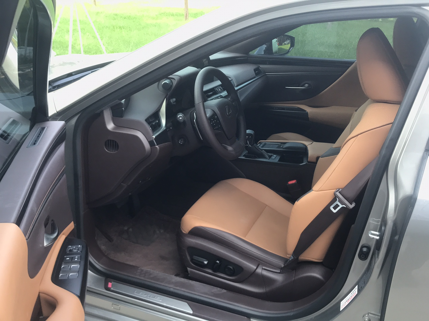 雷克萨斯ES 2020款 300h 臻享版