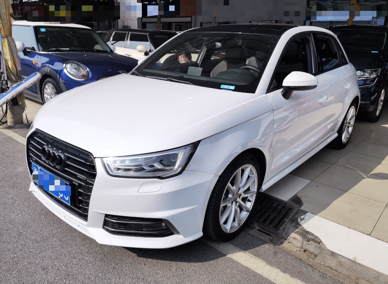 奥迪A1 2016款 30 TFSI Sportback S Line运动版(进口)