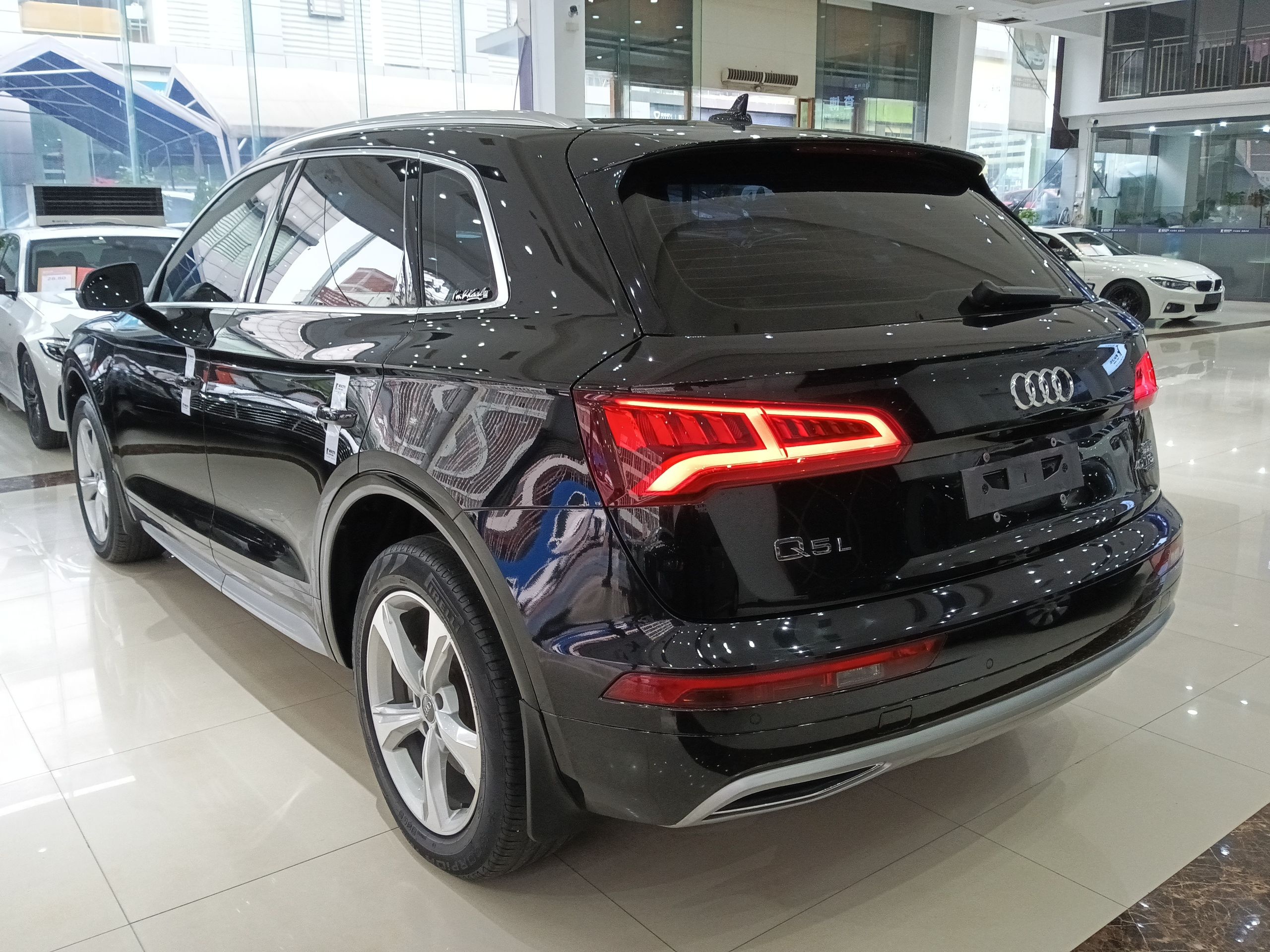 奥迪Q5L 2018款 40 TFSI 荣享进取型 国VI