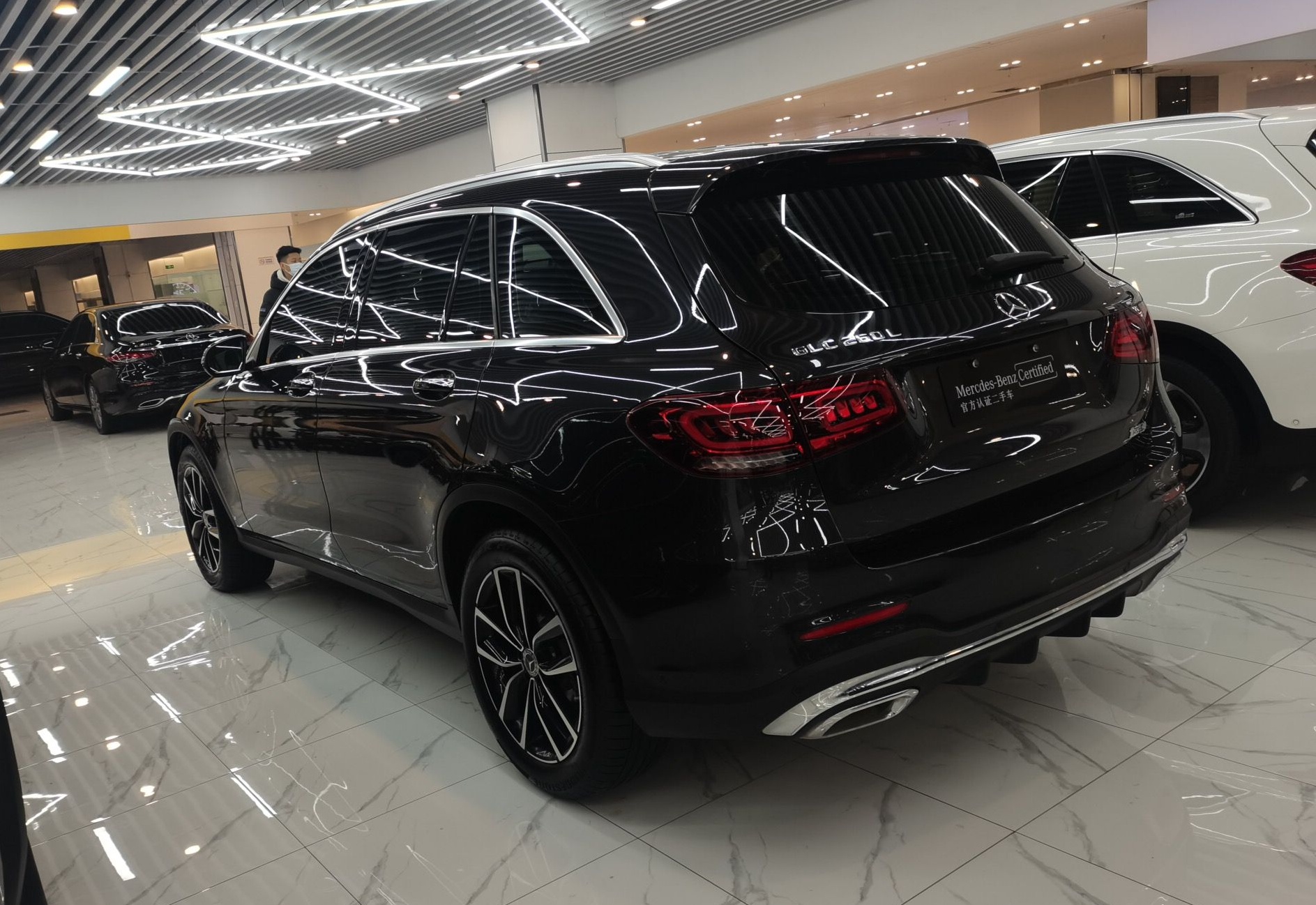 奔驰GLC级 2021款 GLC 260 L 4MATIC 豪华型