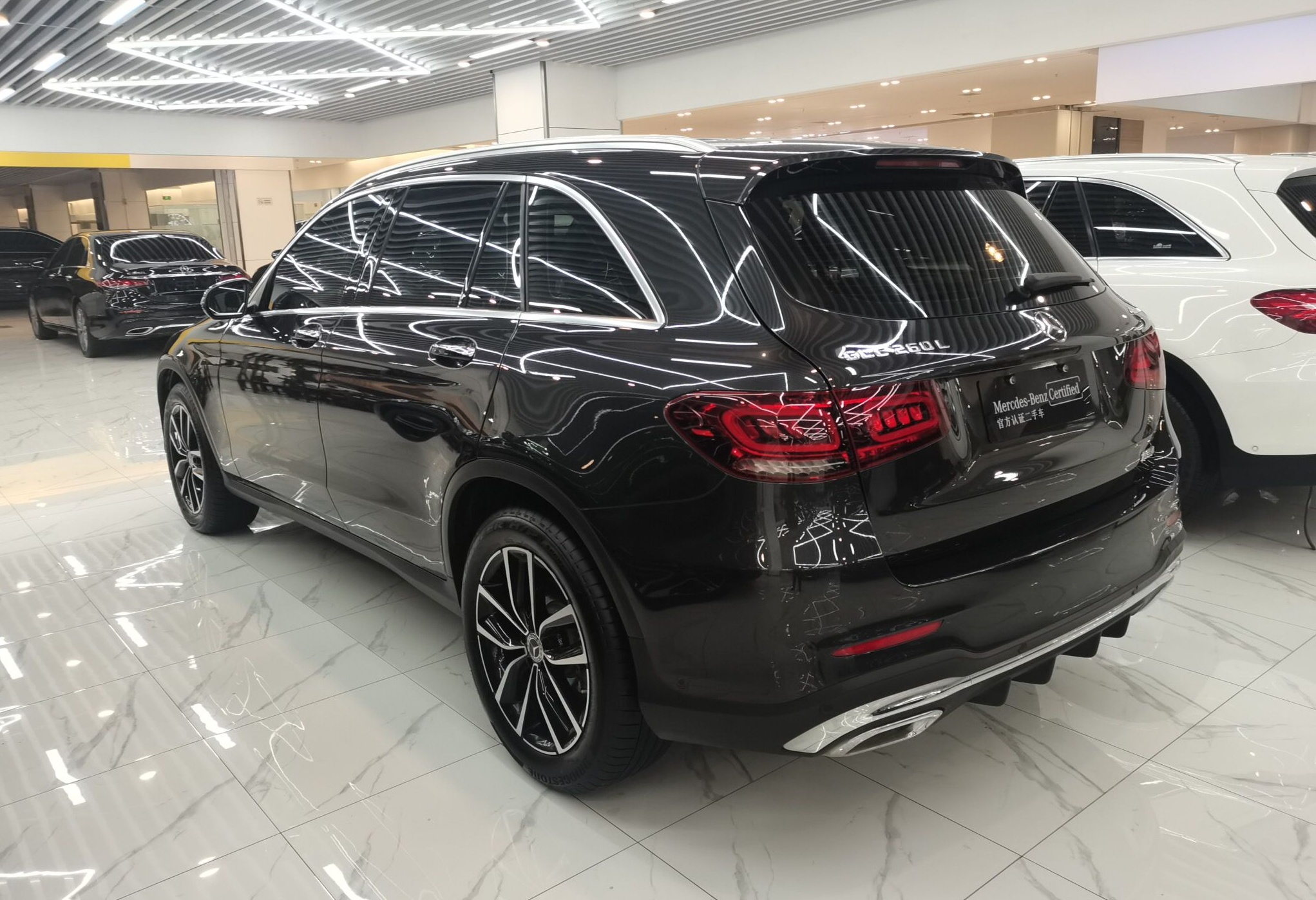 奔驰GLC级 2021款 GLC 260 L 4MATIC 豪华型