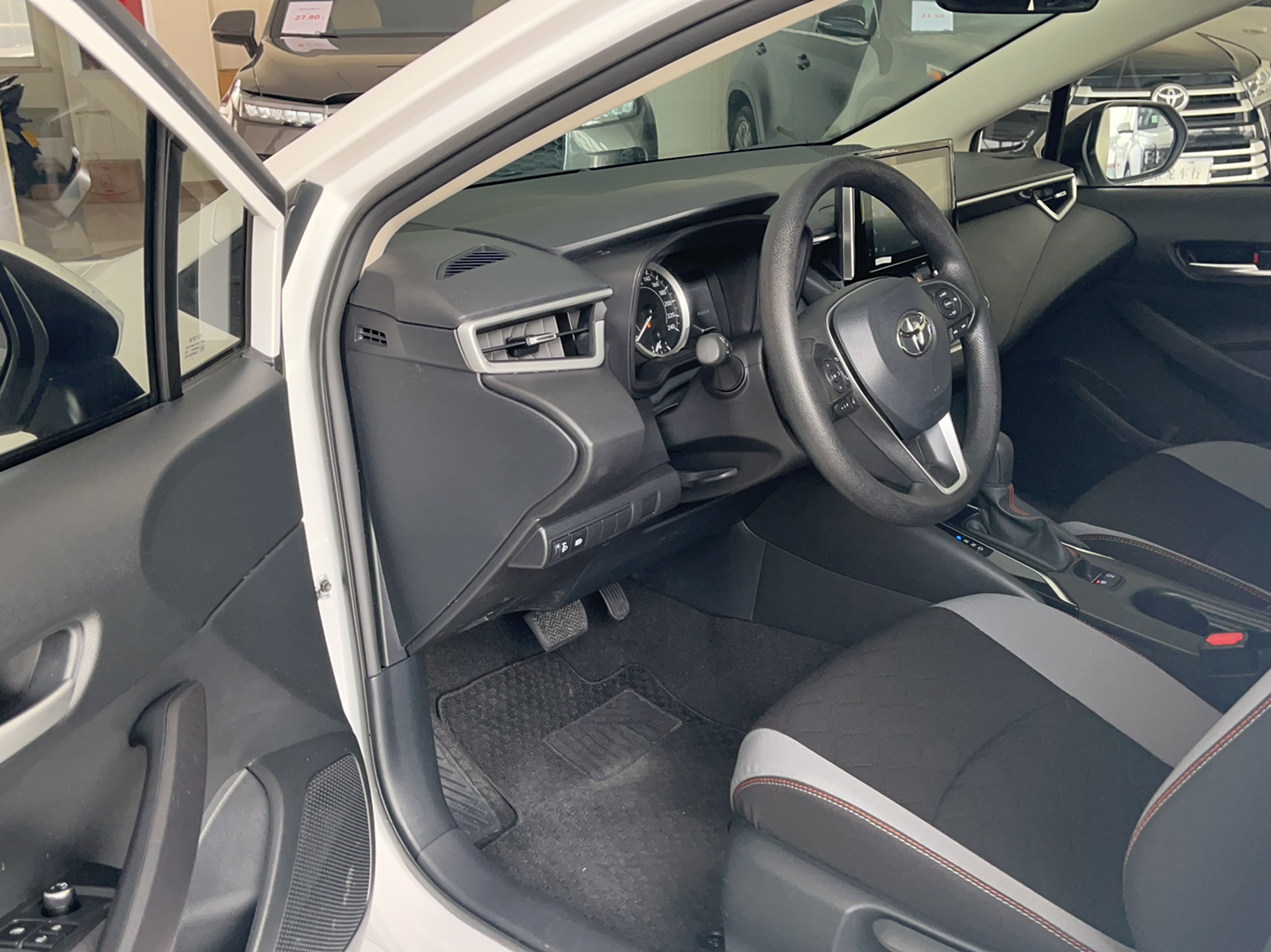 丰田 卡罗拉 2021款 1.2T S-CVT精英PLUS版