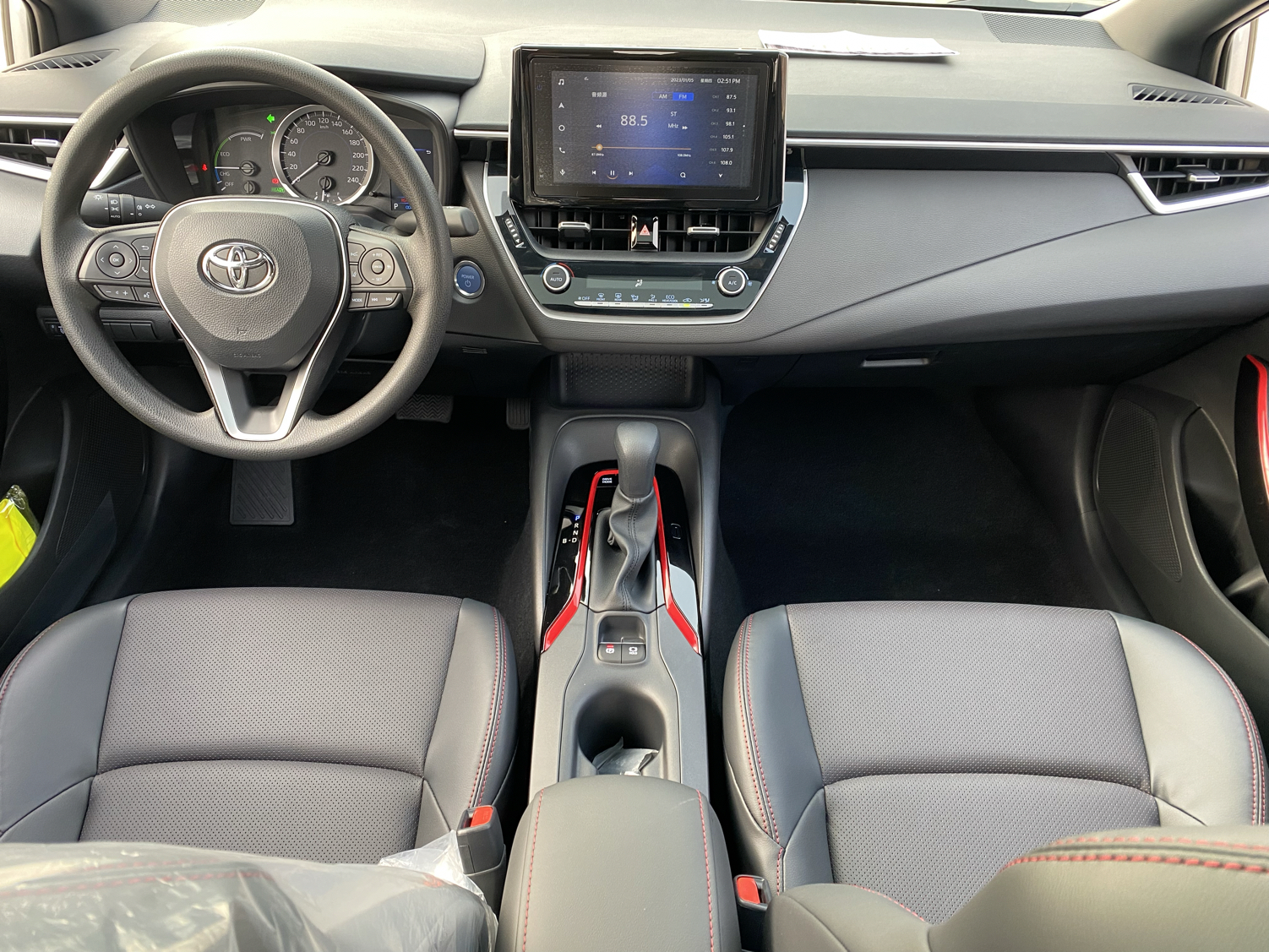 丰田 雷凌 2022款 双擎 1.8H E-CVT运动版