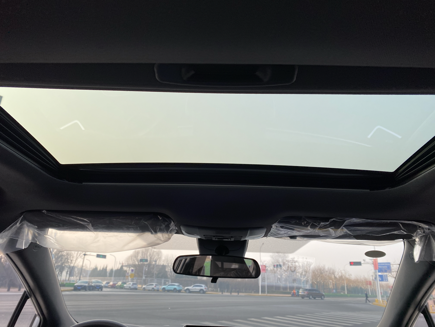 丰田 雷凌 2022款 双擎 1.8H E-CVT运动版