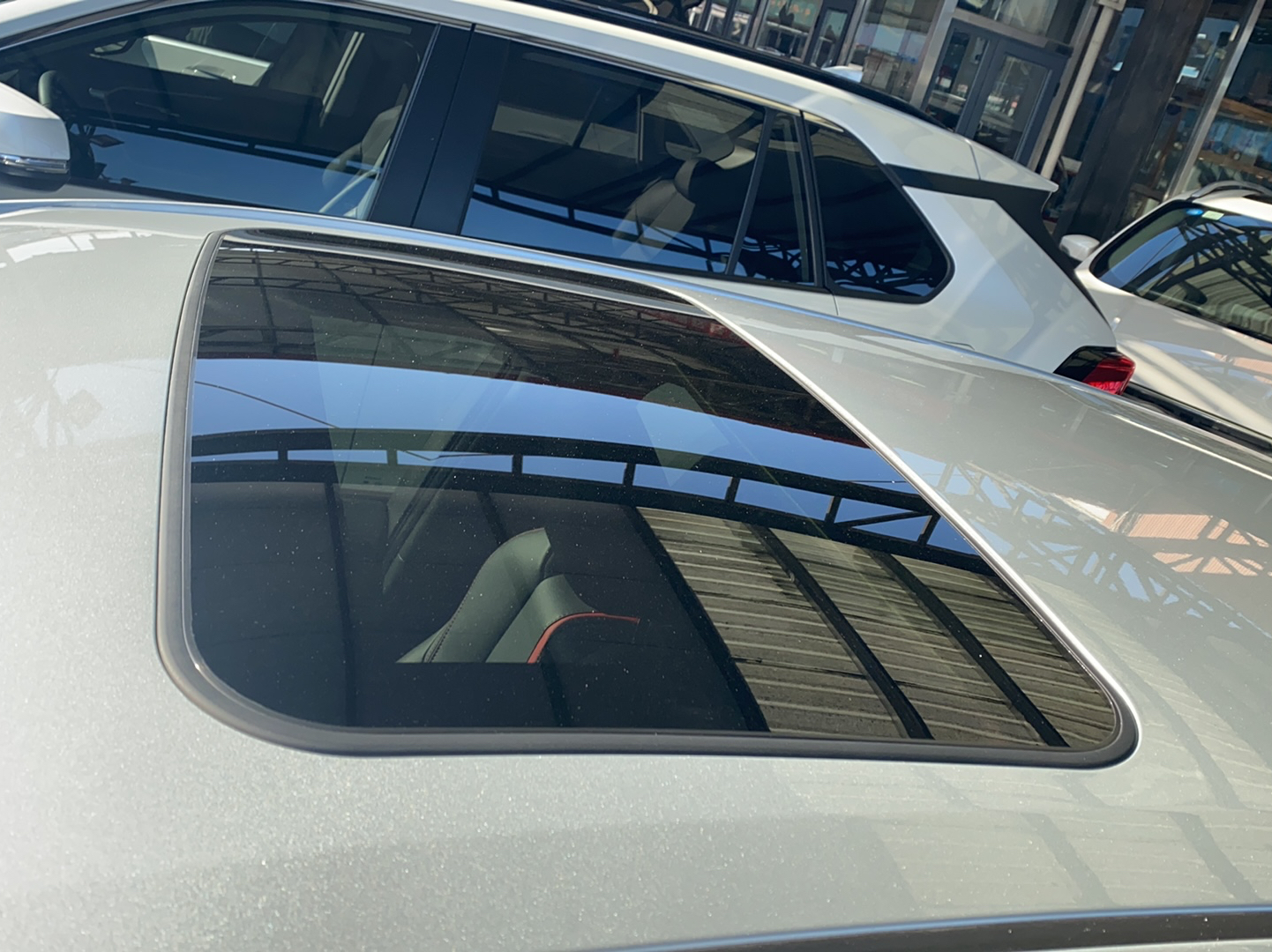 丰田 雷凌 2022款 双擎 1.8H E-CVT运动版