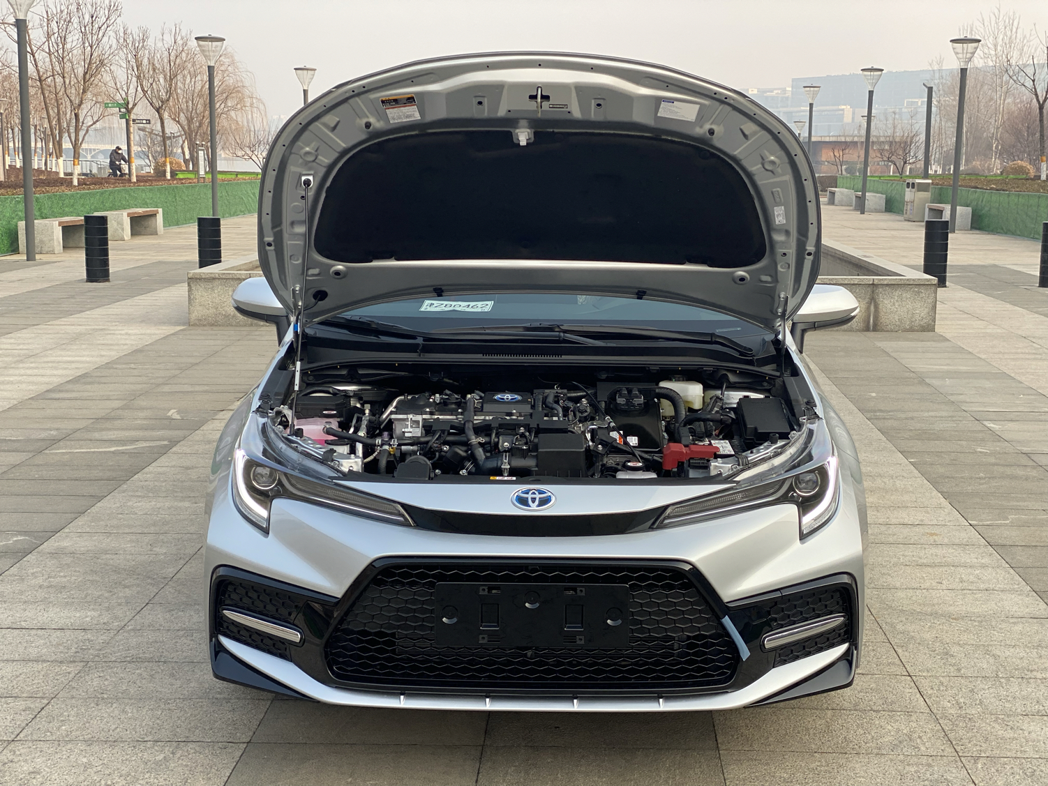 丰田 雷凌 2022款 双擎 1.8H E-CVT运动版