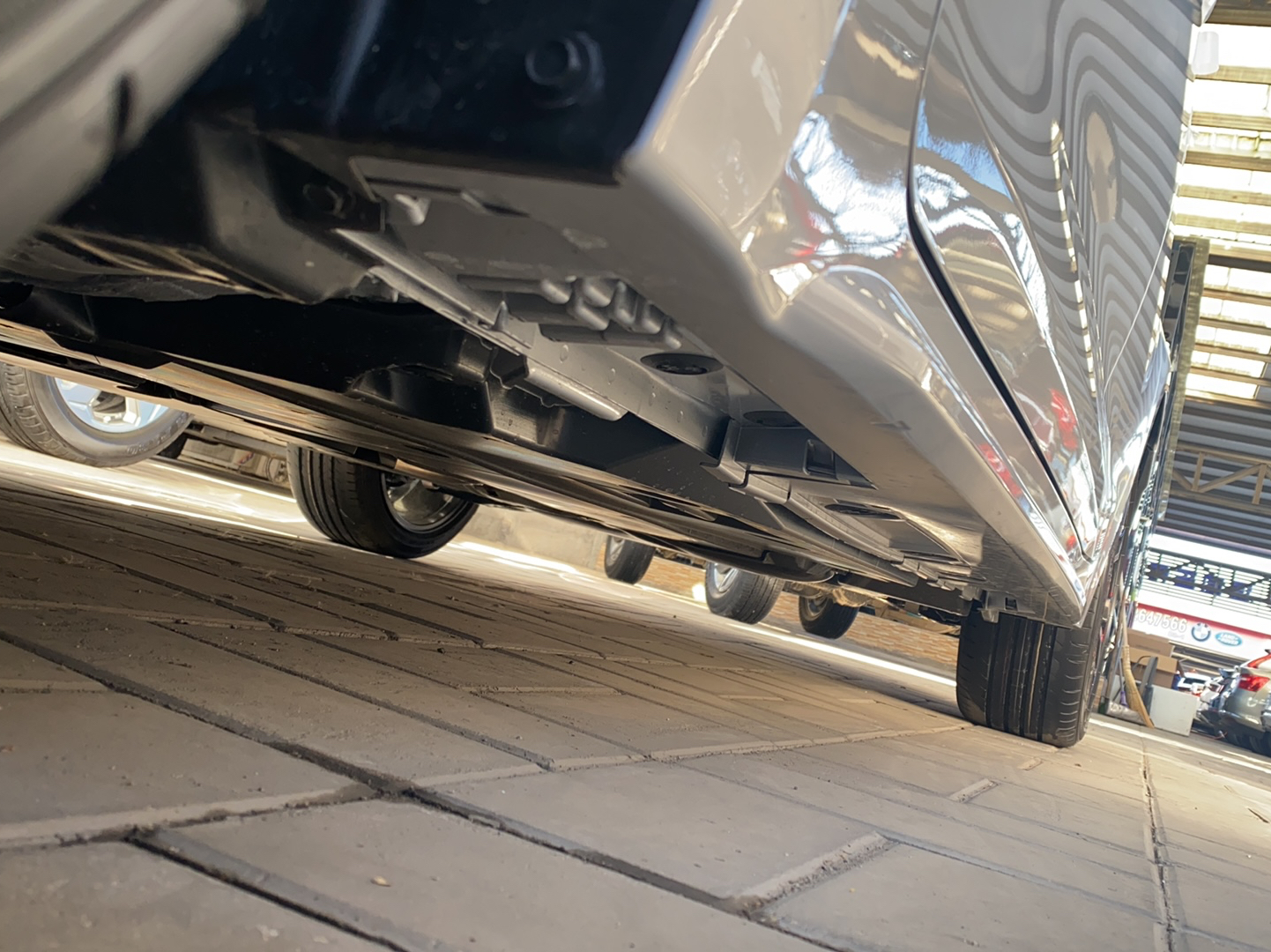 丰田 雷凌 2022款 双擎 1.8H E-CVT运动版