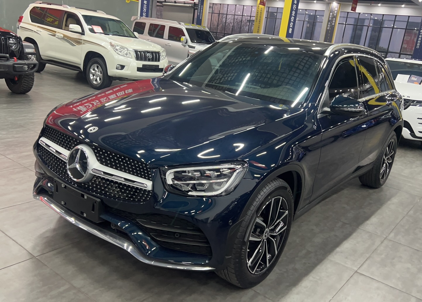 奔驰GLC级 2022款 GLC 260 L 4MATIC 豪华型