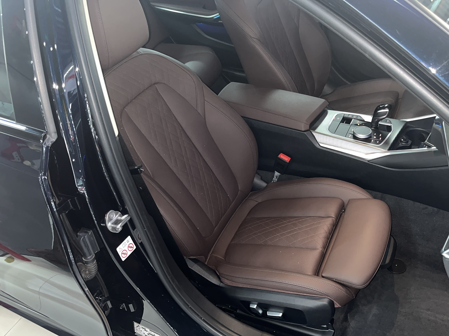 宝马3系 2022款 325Li M运动曜夜套装