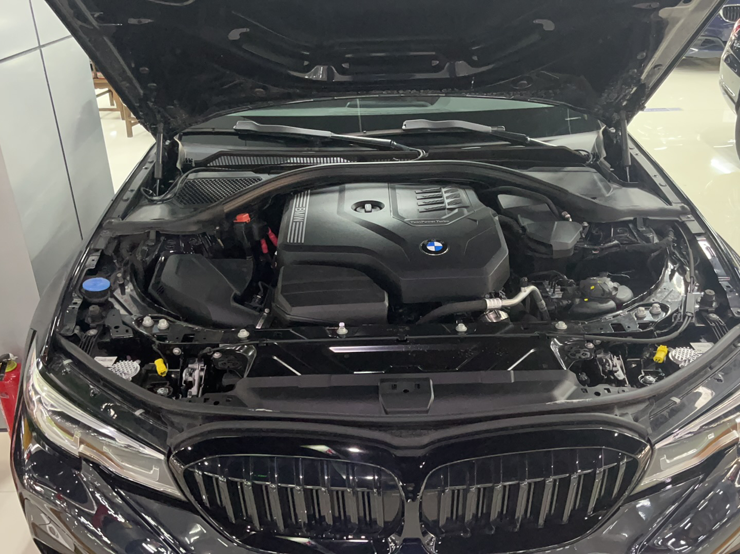 宝马3系 2022款 325Li M运动曜夜套装