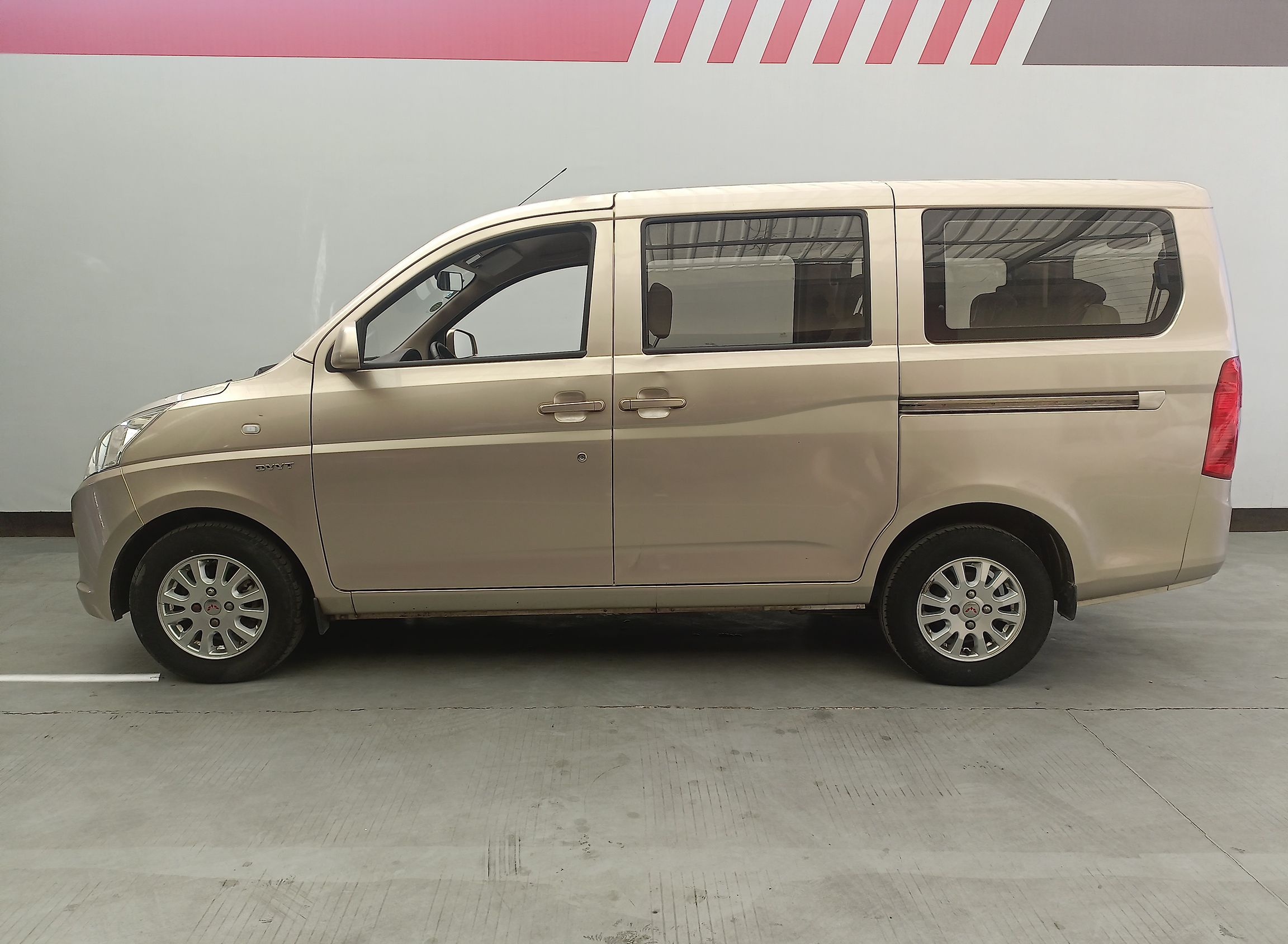 五菱汽车 五菱荣光V 2018款 1.5L标准型